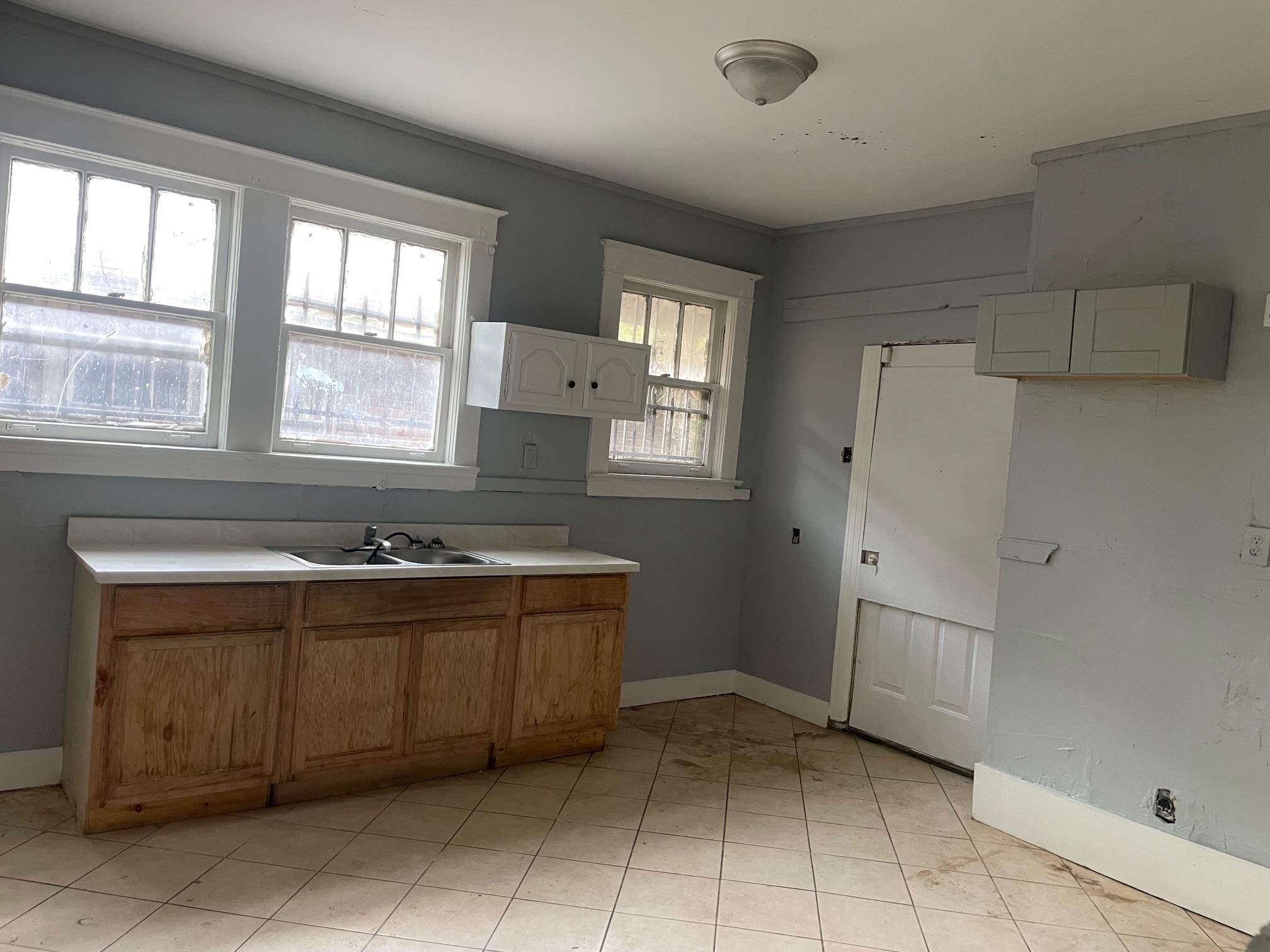439 S Parkway Ave Property Photo 7
