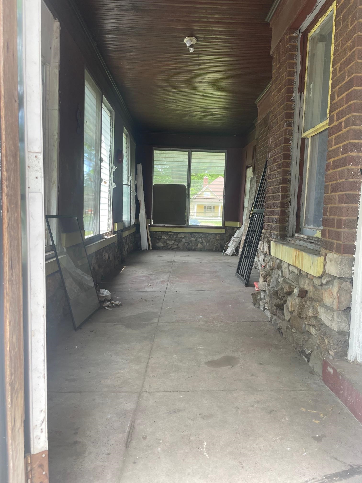 439 S Parkway Ave Property Photo 12