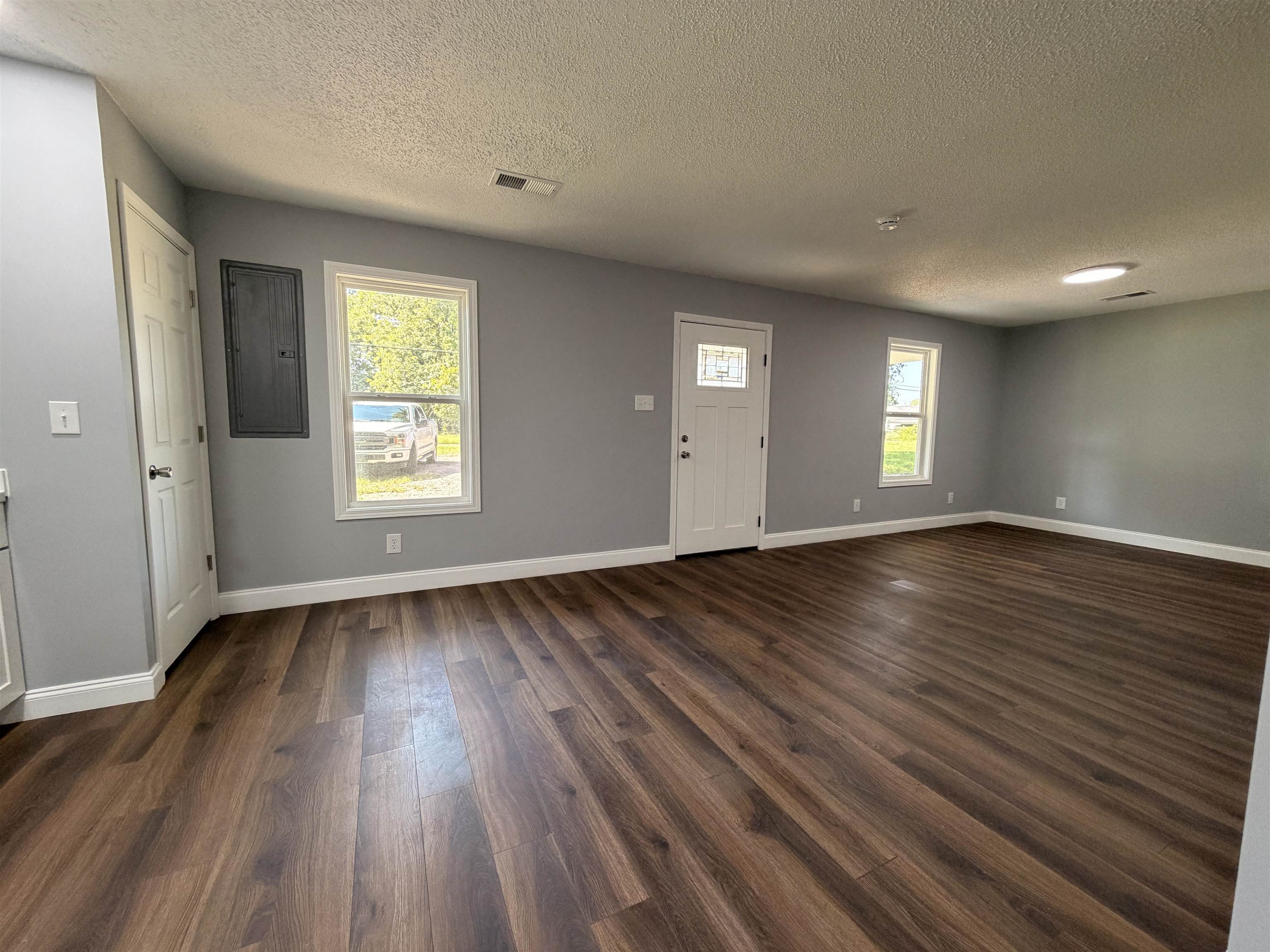 1320 Hornbrook St Property Photo 9