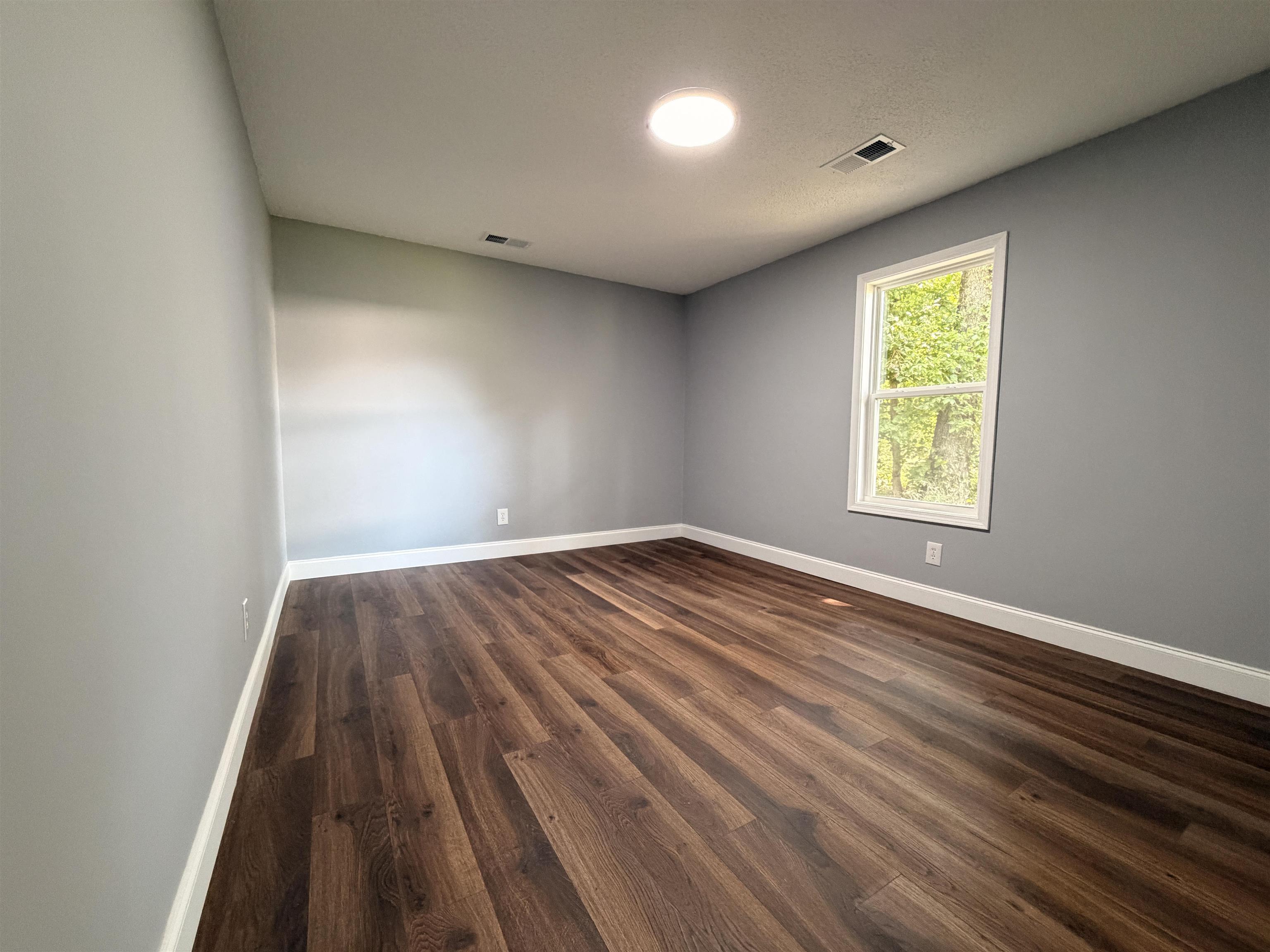 1320 Hornbrook St Property Photo 16
