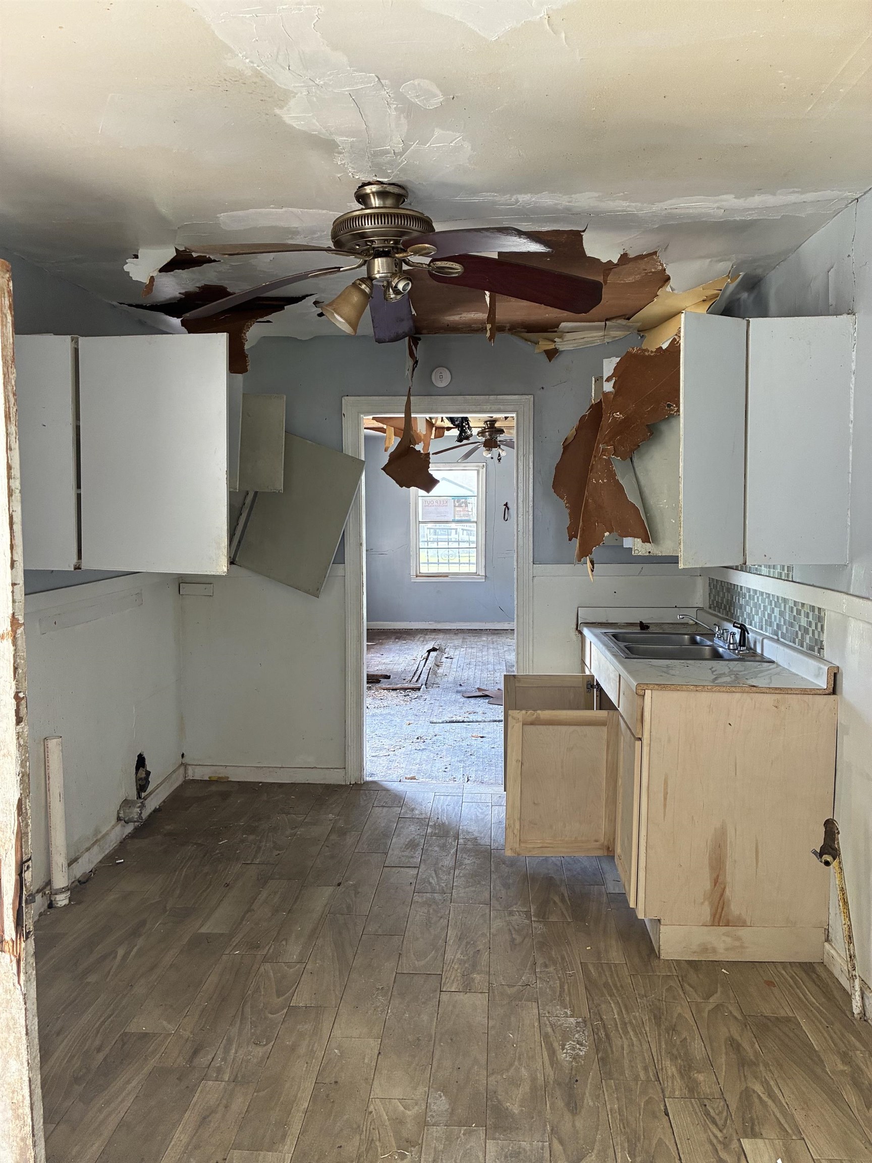 2022 Hubert Ave Property Photo 3