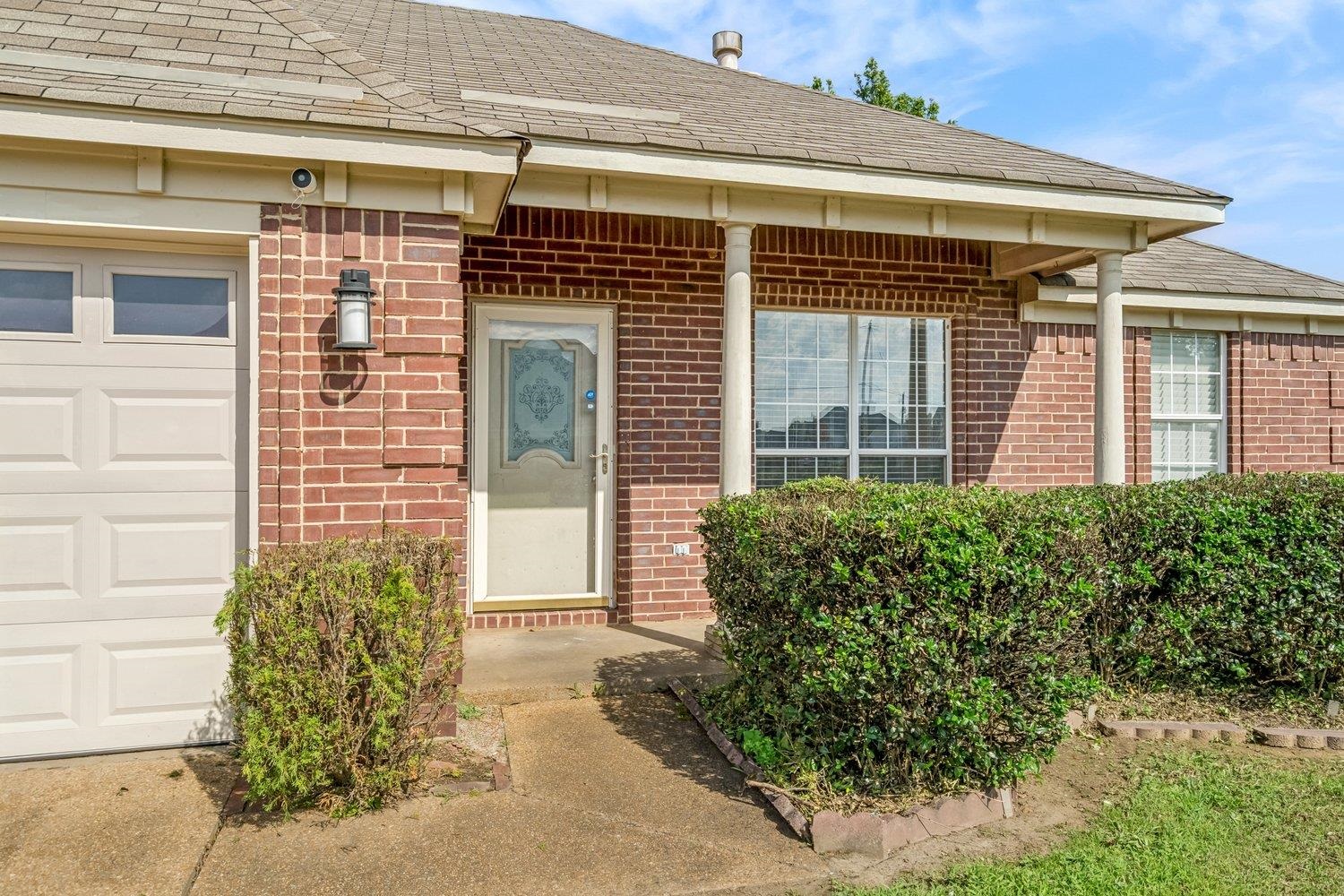 4928 Phipps Dr Property Photo 4