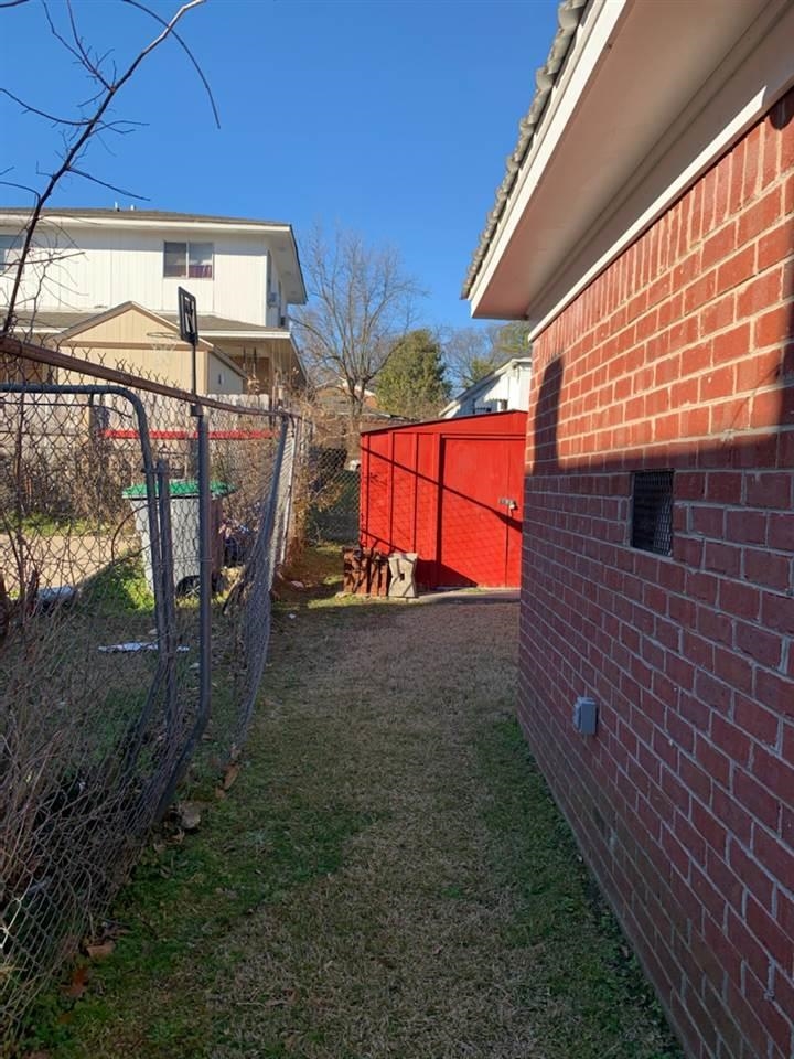 2114 Lowell St Property Photo 16
