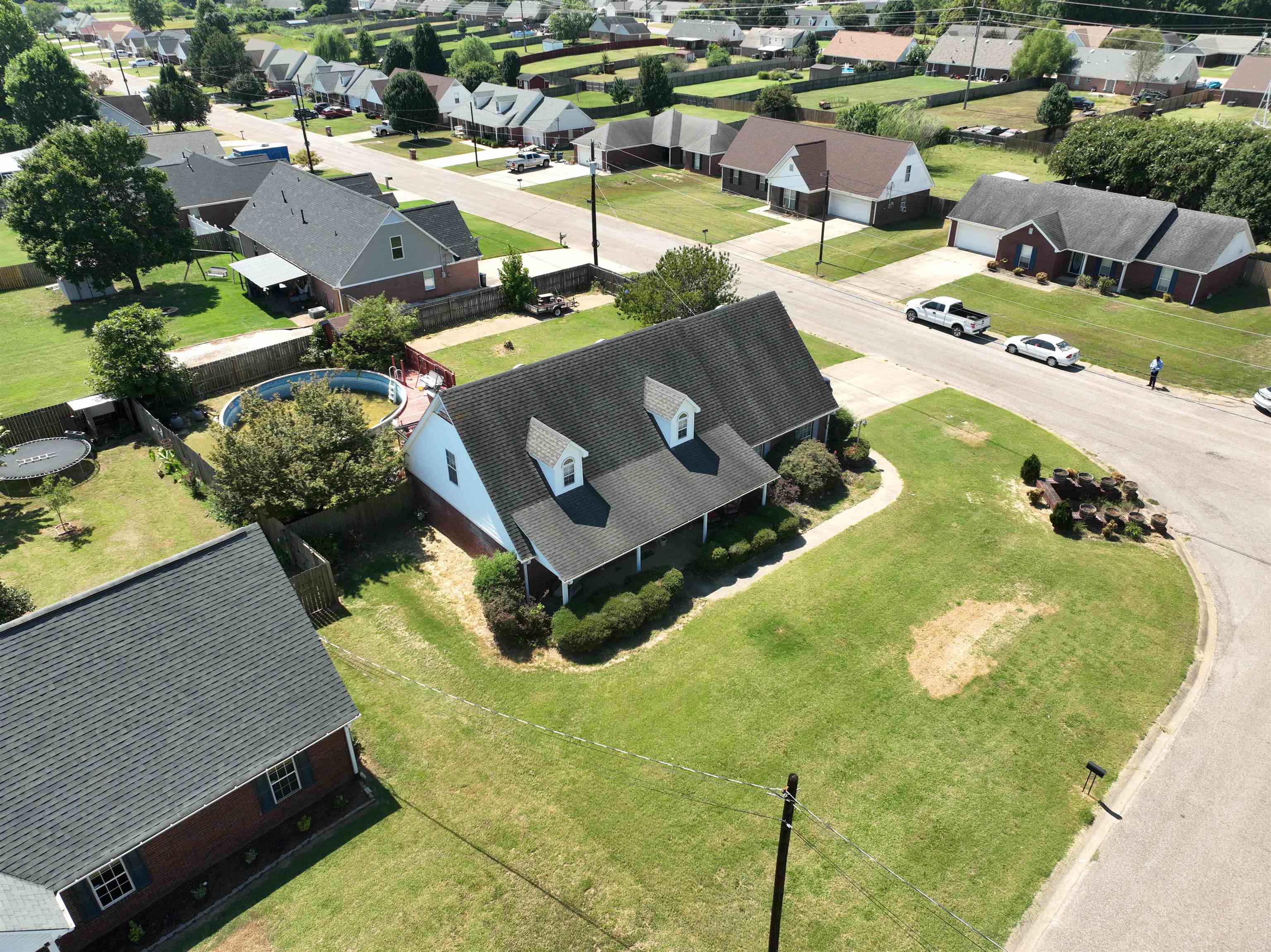 81 Woodchase Dr Property Photo 2