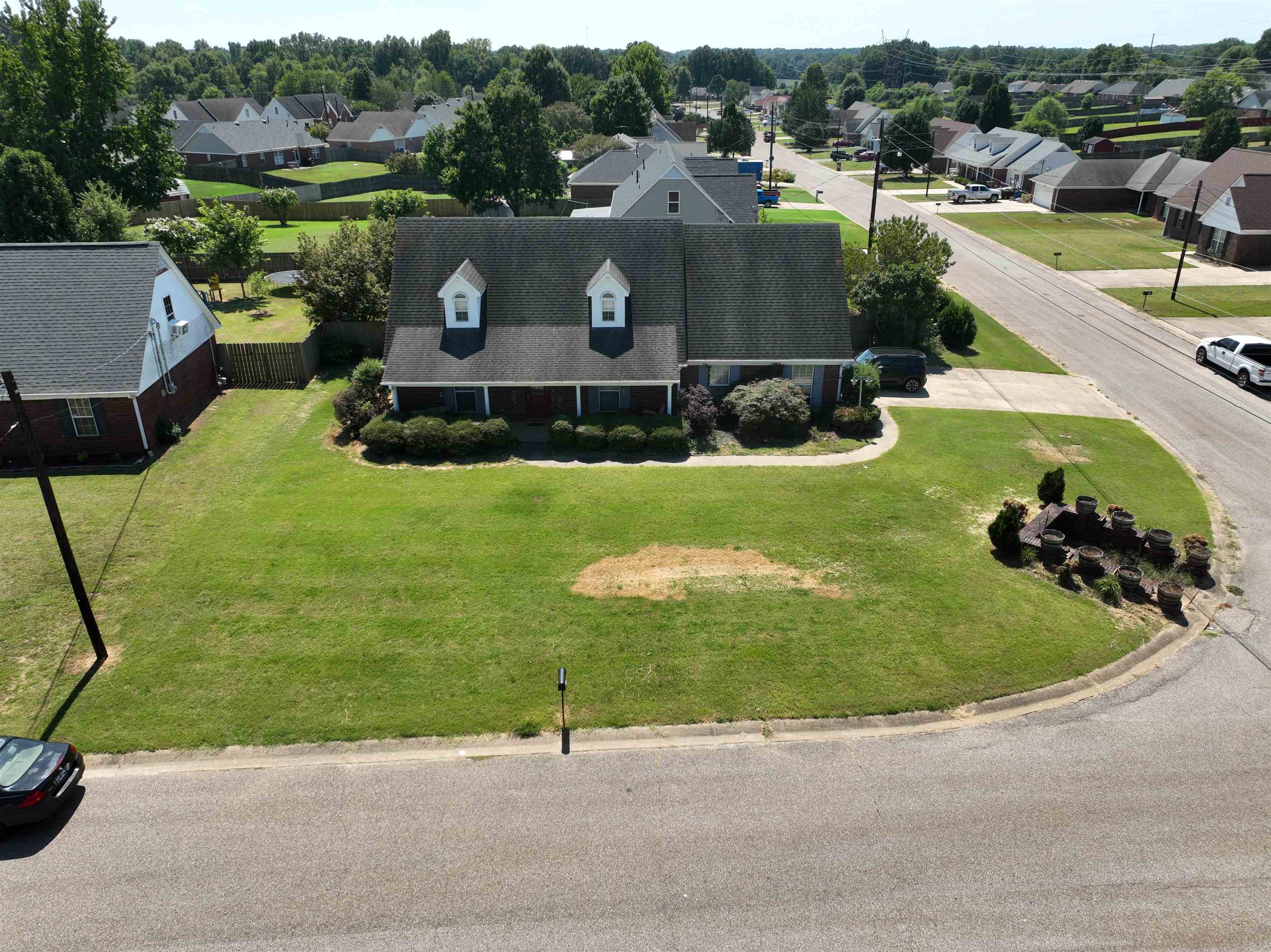 81 Woodchase Dr Property Photo 4
