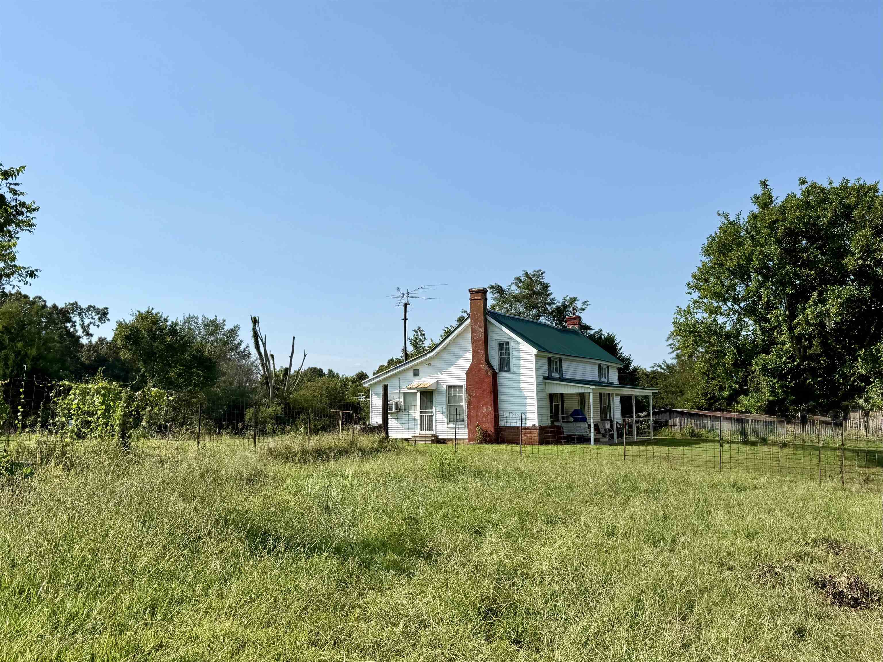 2360 Burnette Rd Property Photo 11