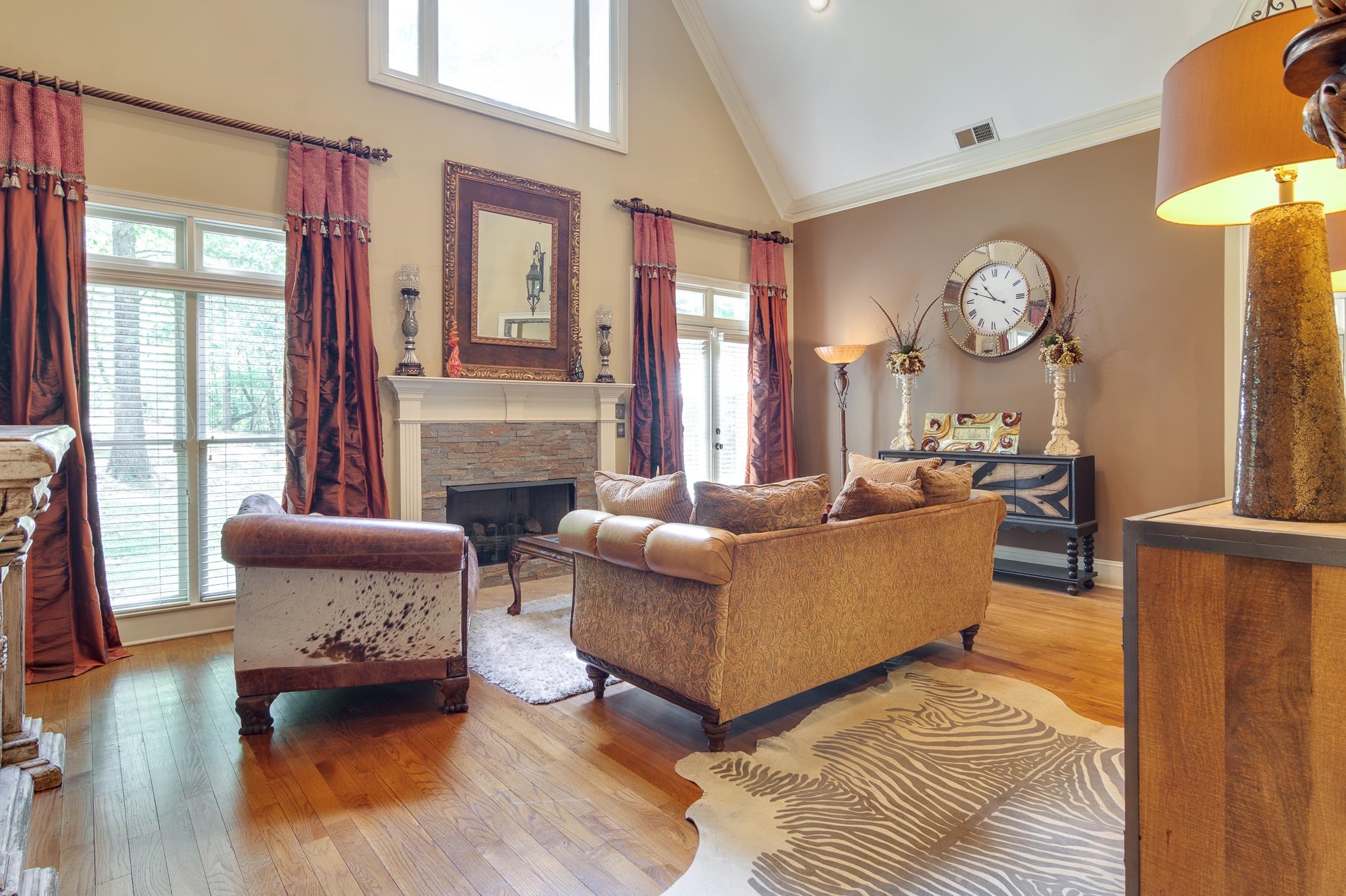 11095 Latting Rd Property Photo 6