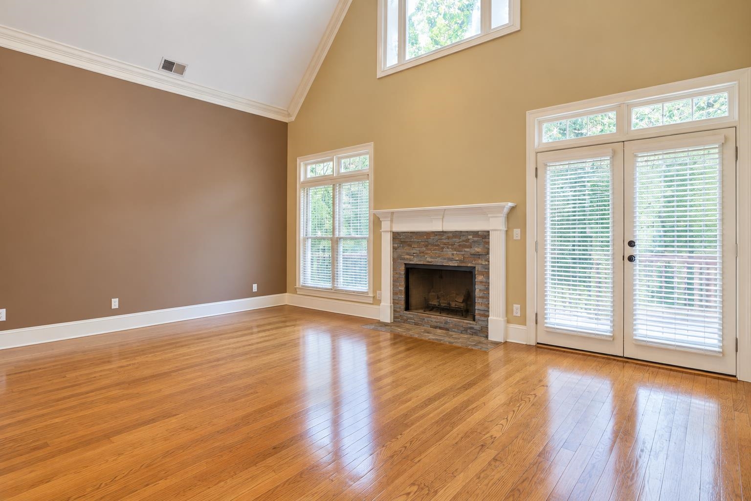 11095 Latting Rd Property Photo 8