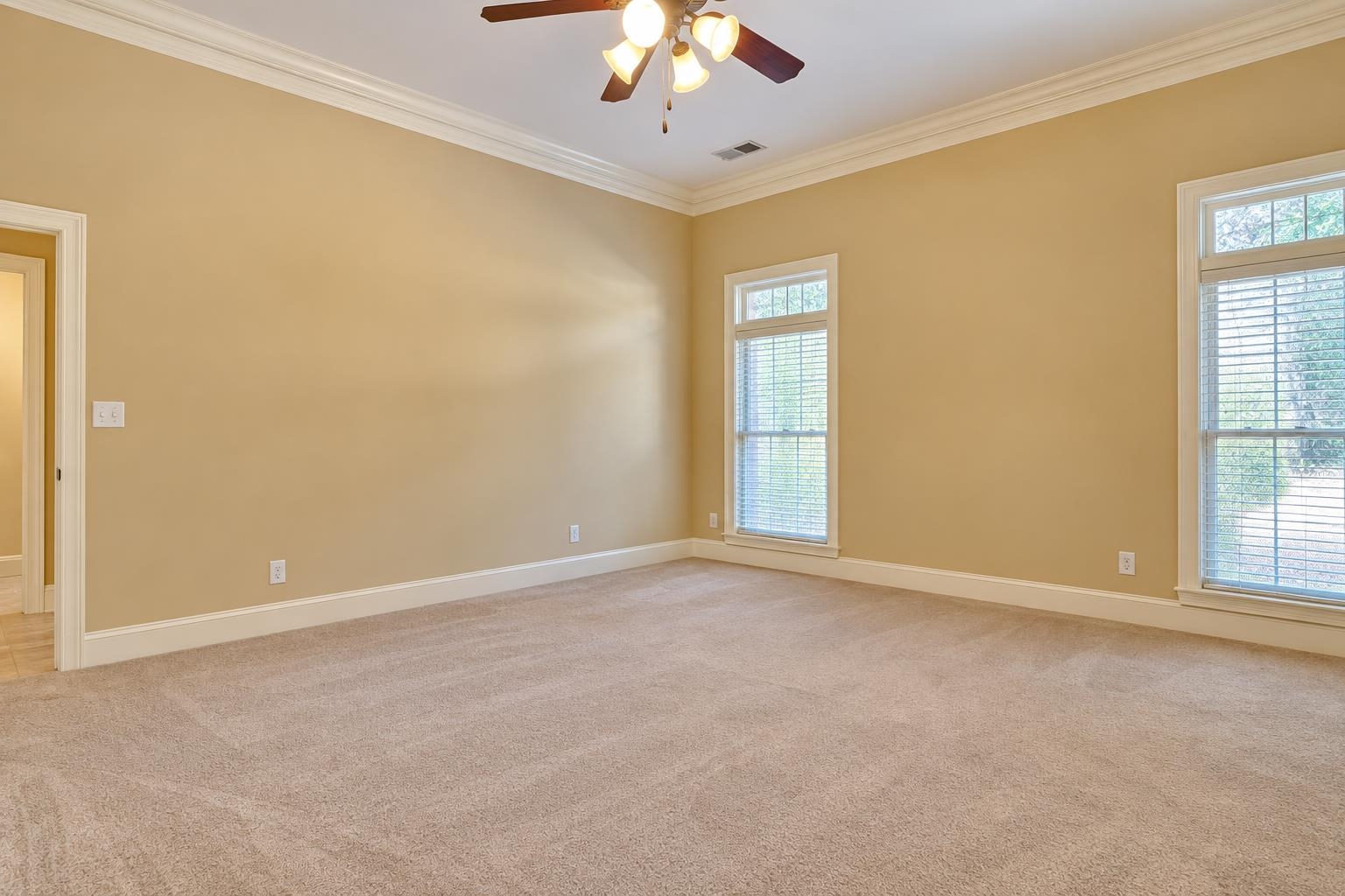 11095 Latting Rd Property Photo 17