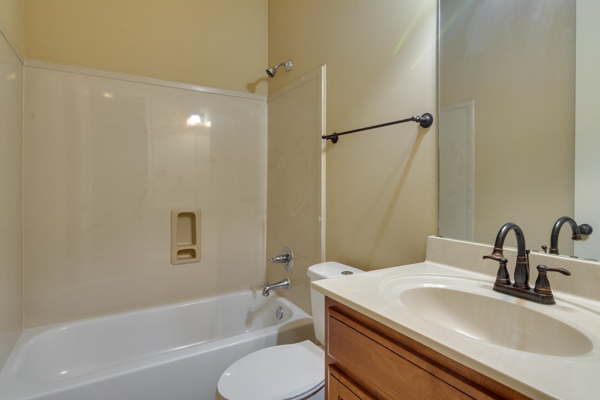 11095 Latting Rd Property Photo 19