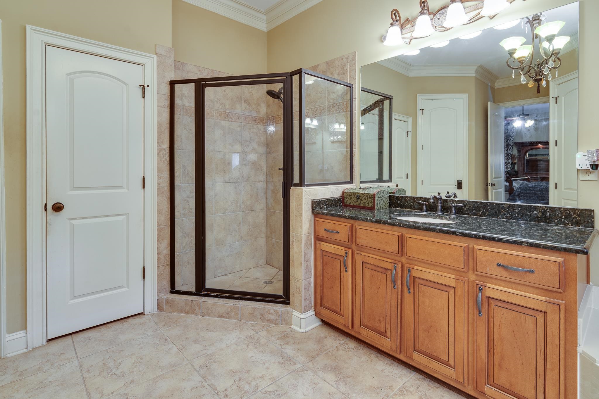 11095 Latting Rd Property Photo 22