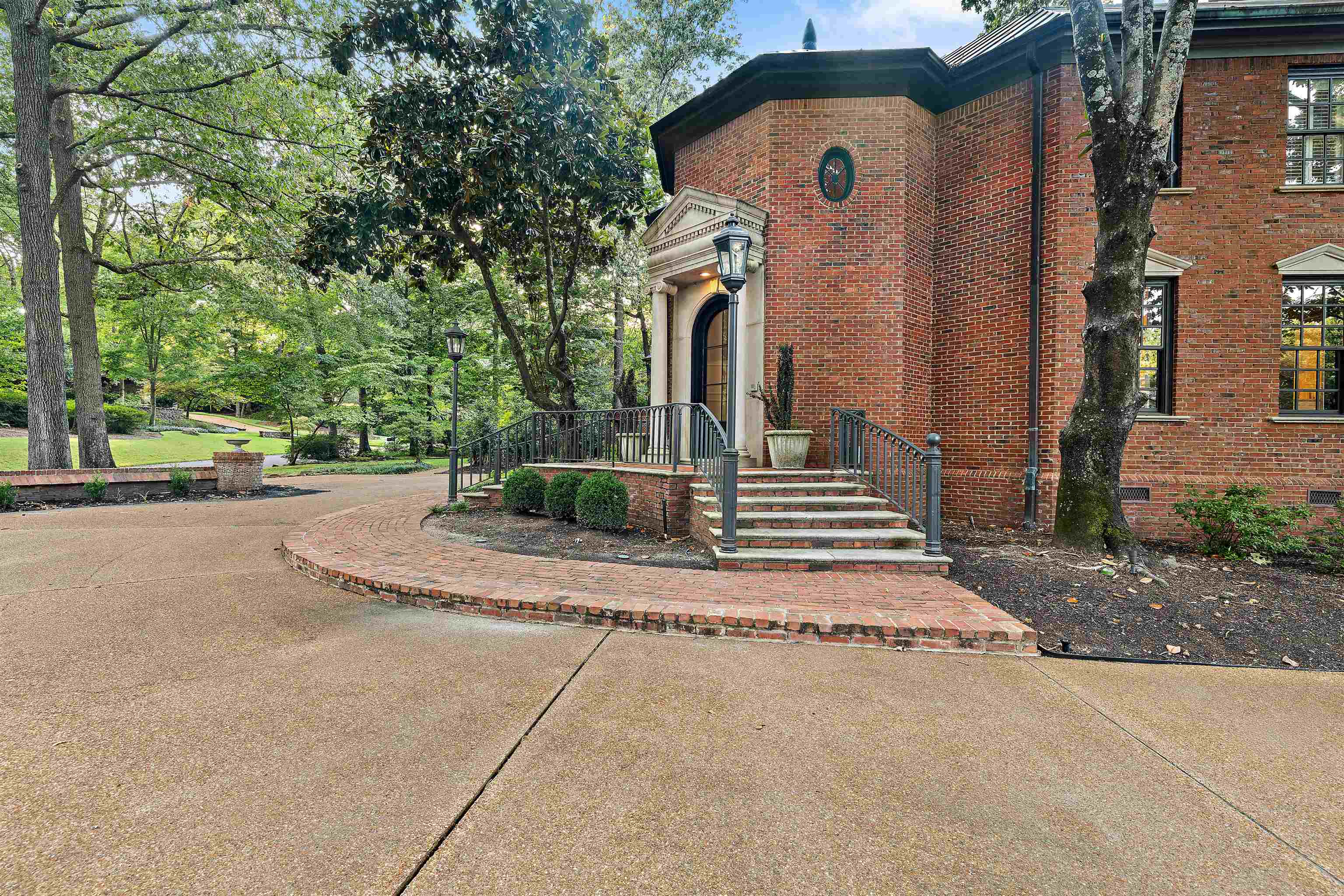 425 N River Oaks Rd Property Photo 31