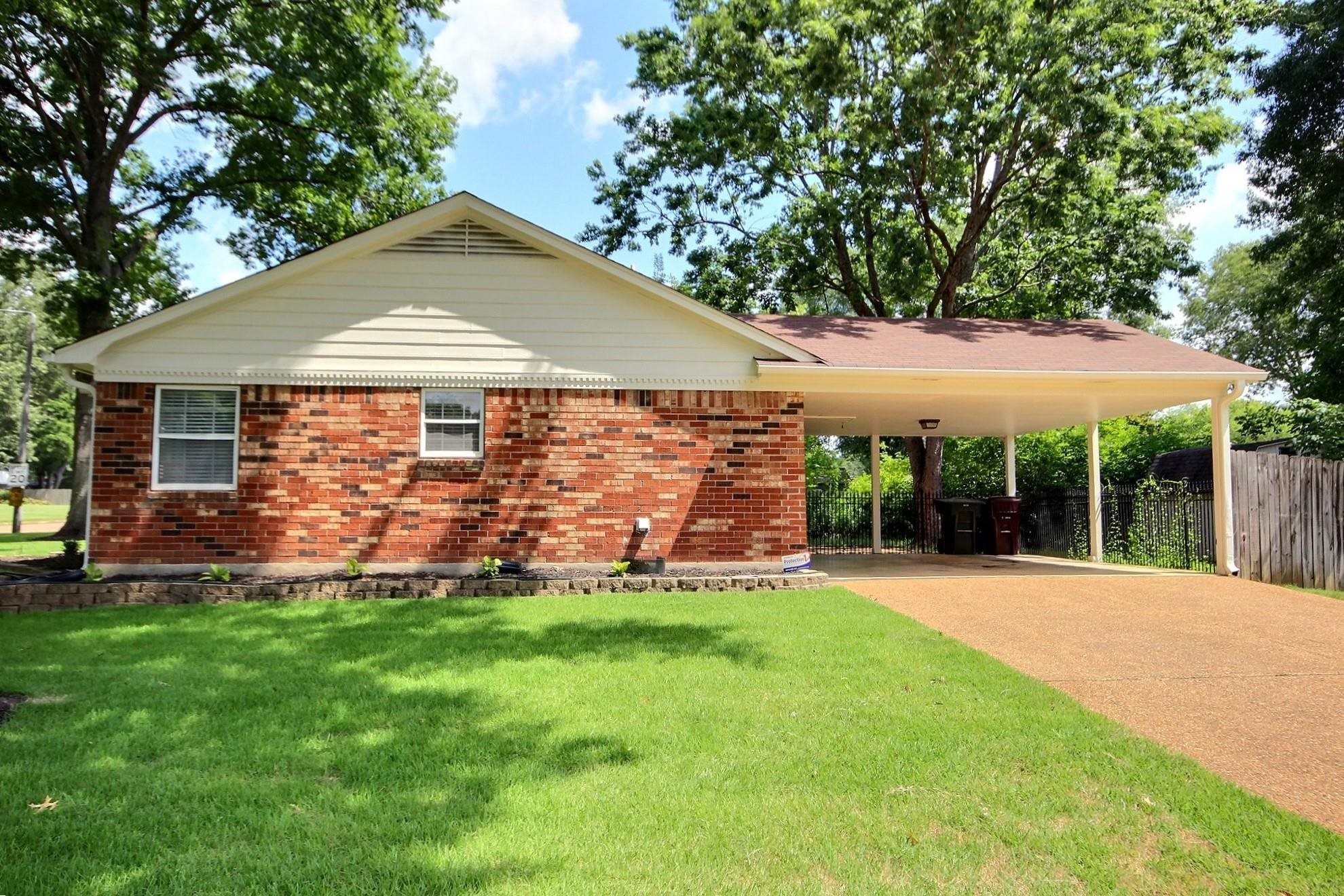 1074 Tararidge Dr Property Photo 4