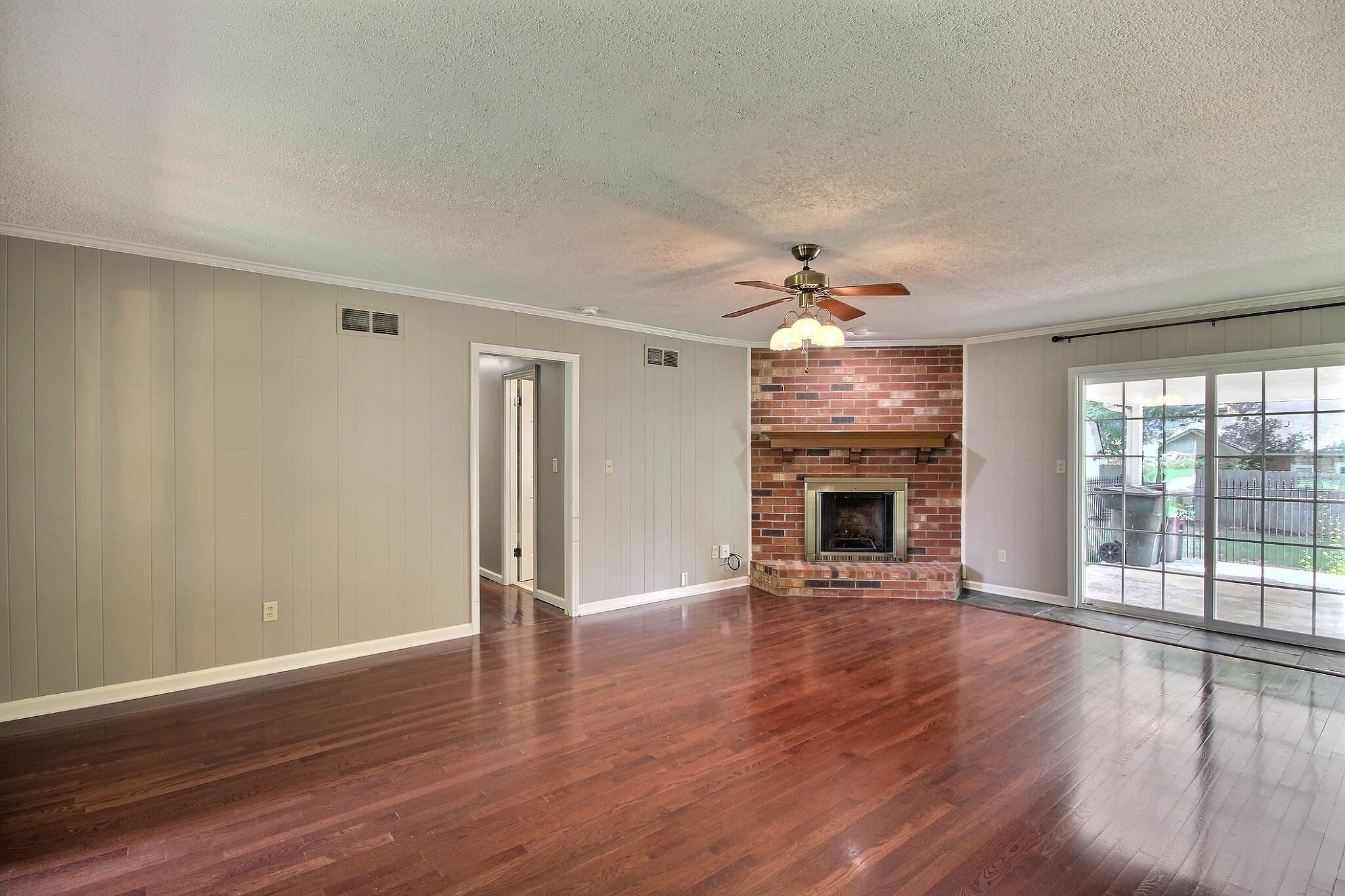 1074 Tararidge Dr Property Photo 9