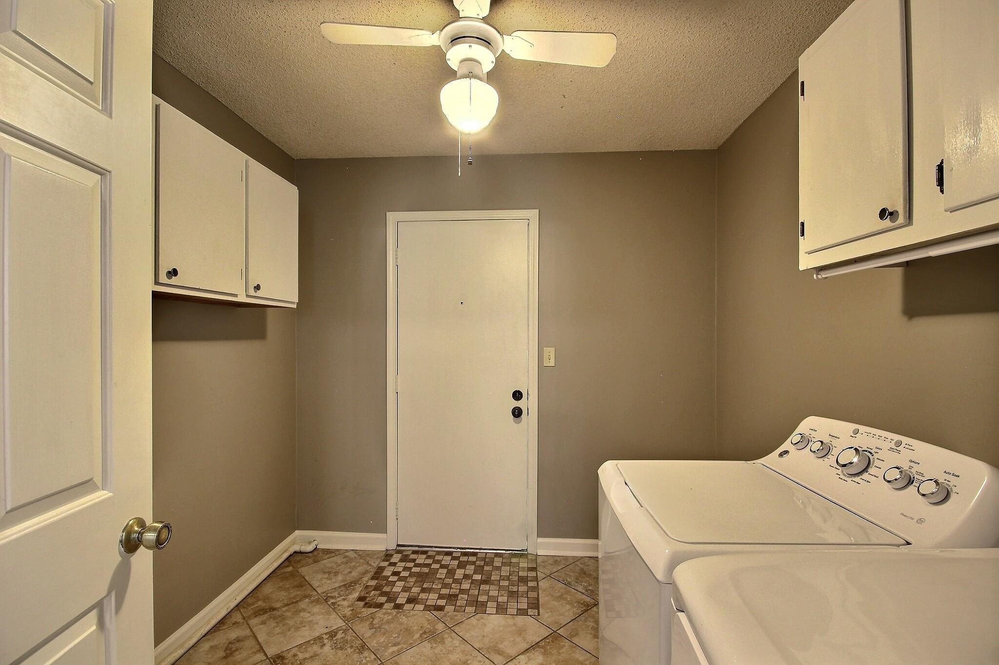 1074 Tararidge Dr Property Photo 17