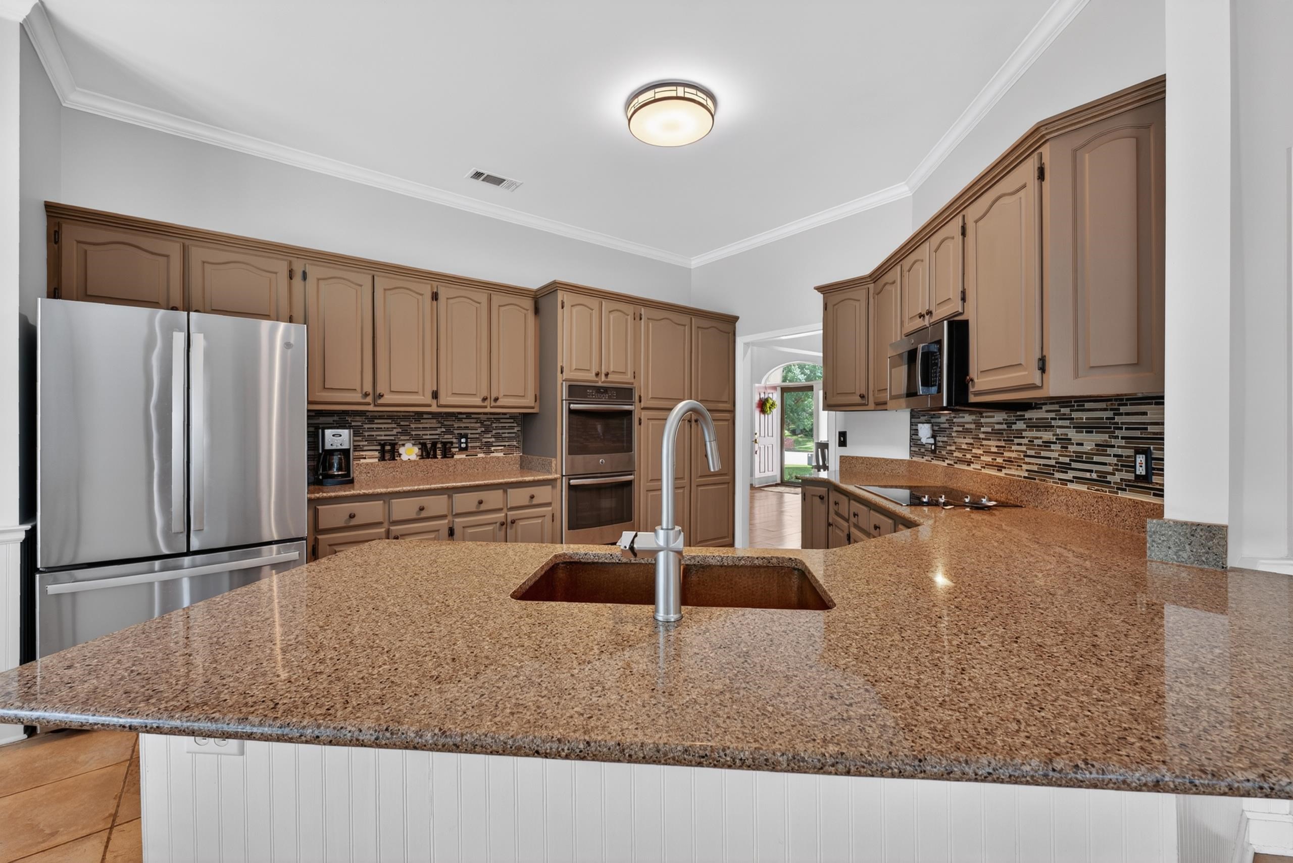 1572 John Ridge Dr Property Photo 4