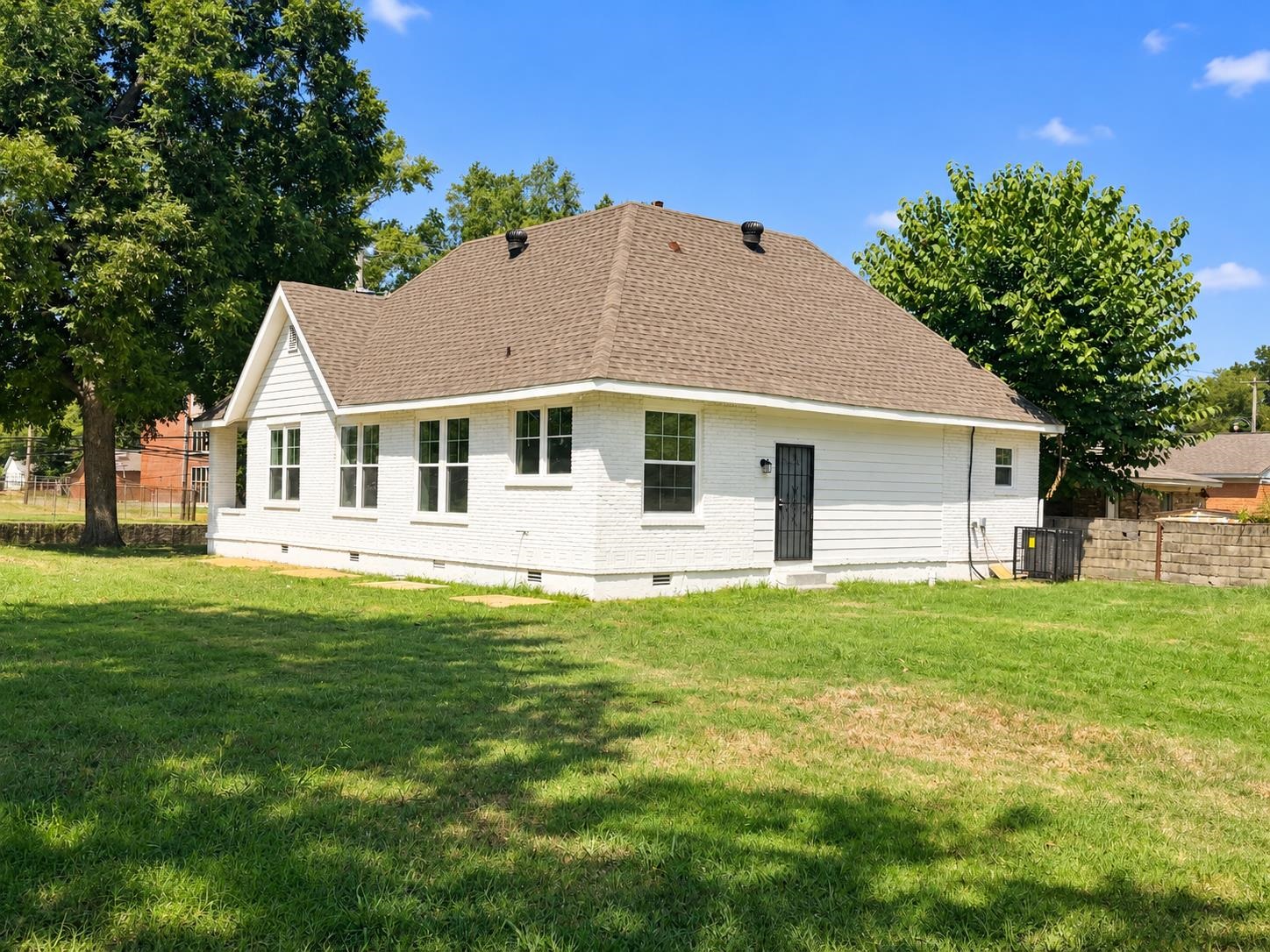 634 N Manassas St Property Photo 3