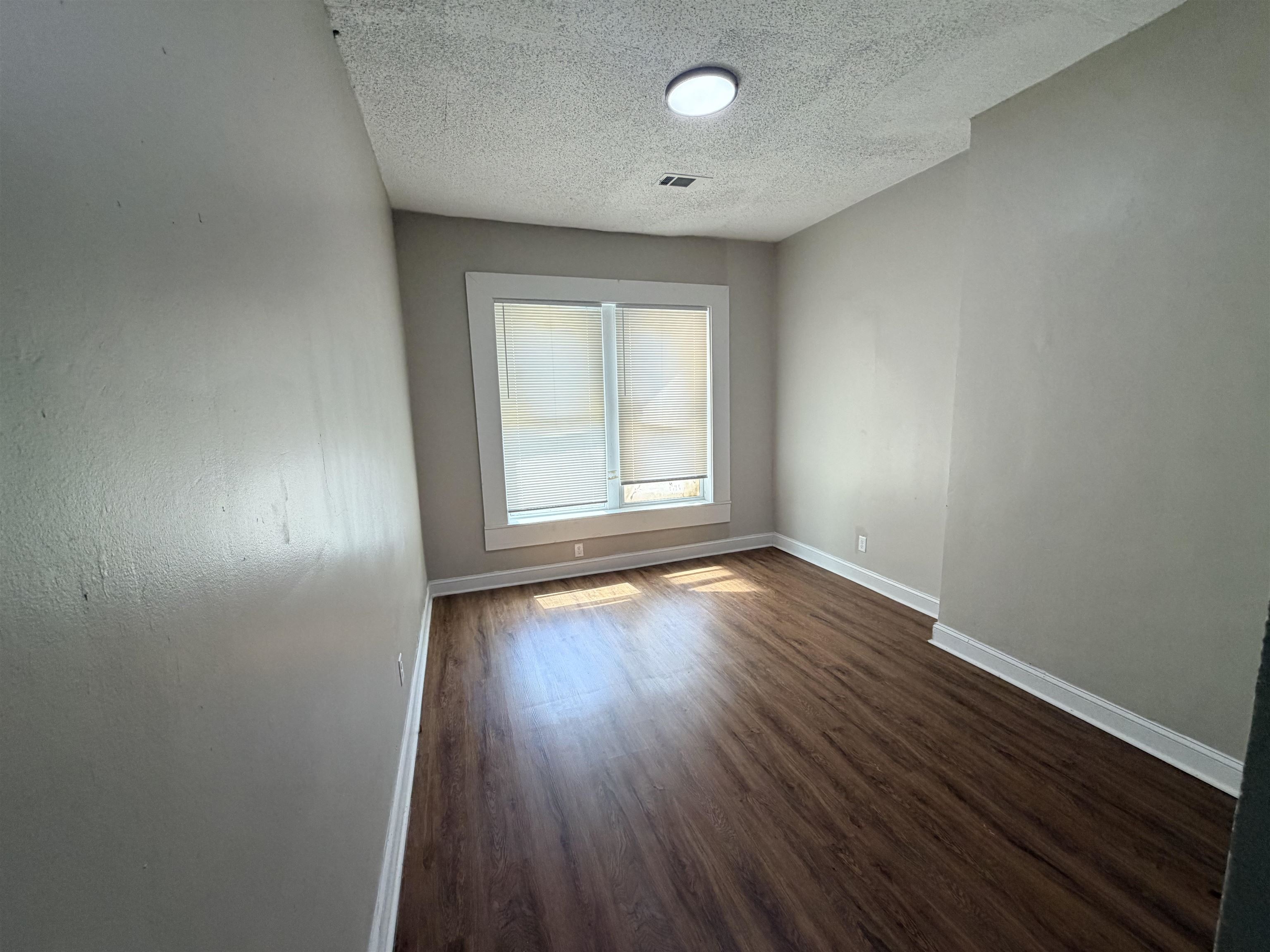 634 N Manassas St Property Photo 8