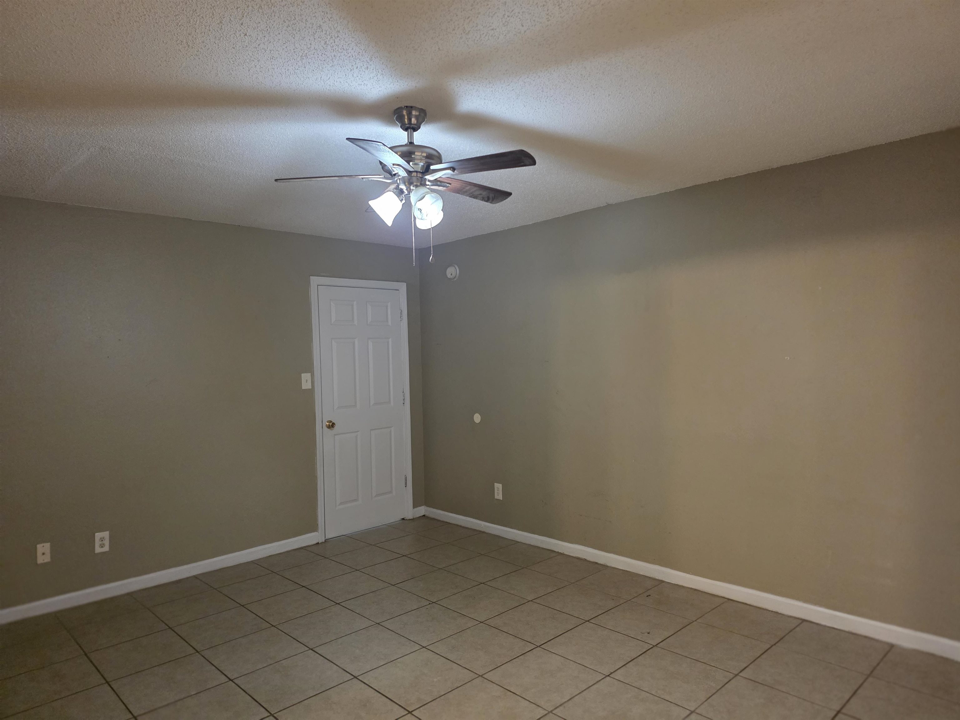 4866 Royal Run Dr Property Photo 17