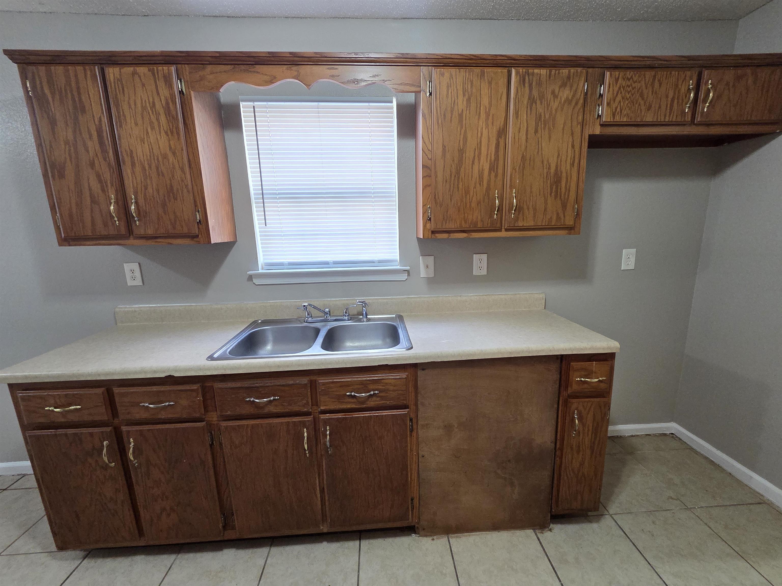 4866 Royal Run Dr Property Photo 19