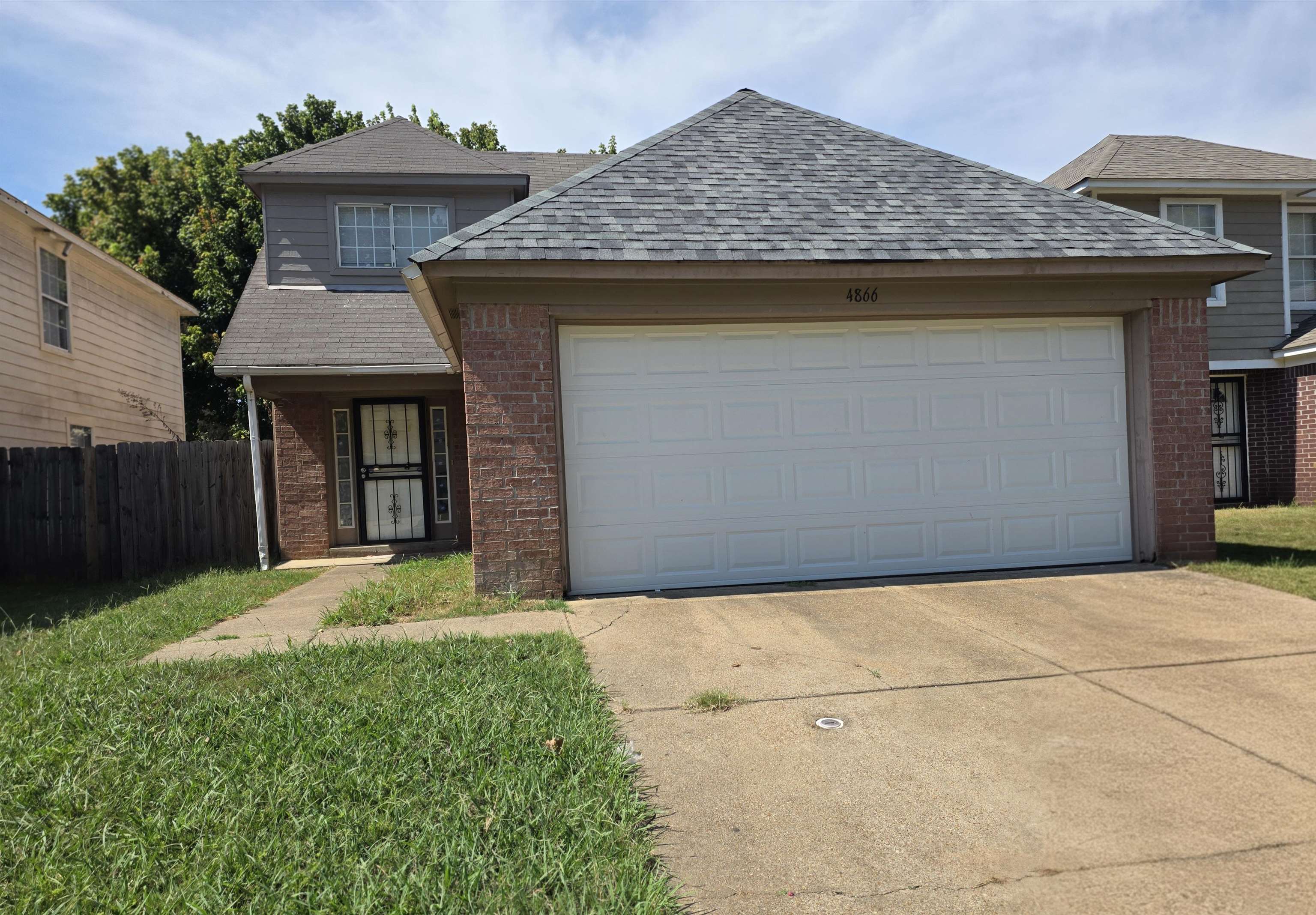 4866 Royal Run Dr Property Photo 29