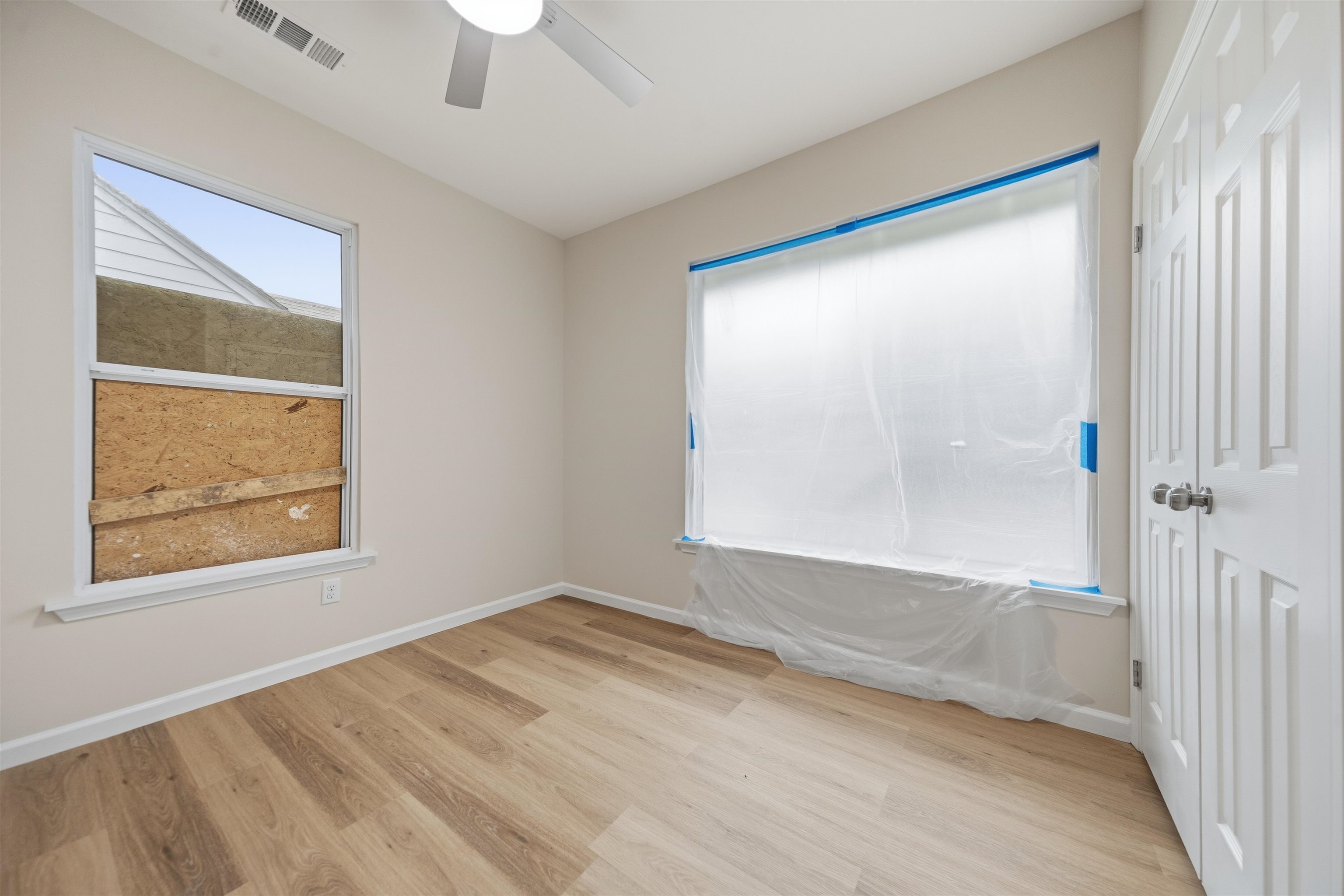 258 N Hollywood St Property Photo 7