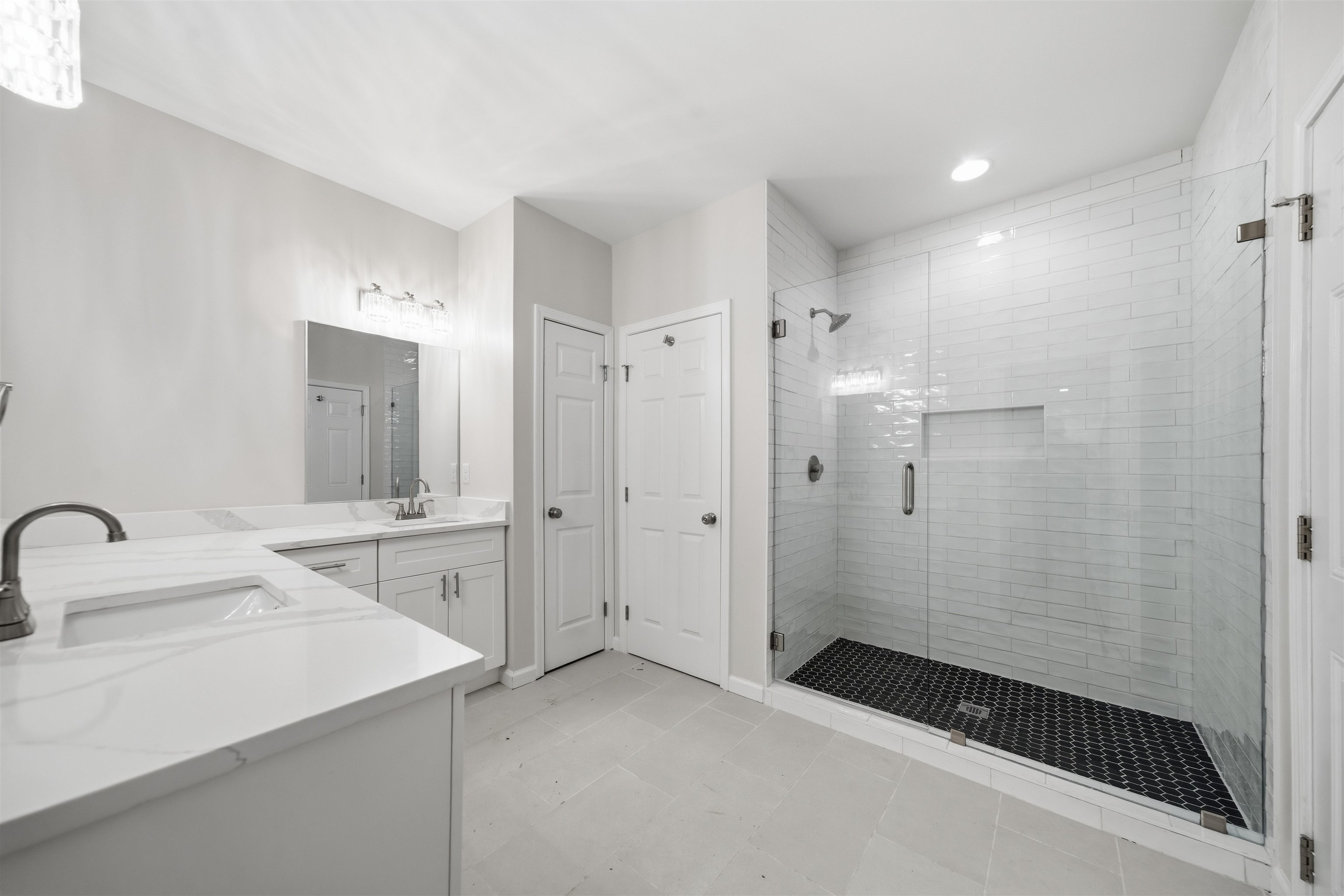 258 N Hollywood St Property Photo 14