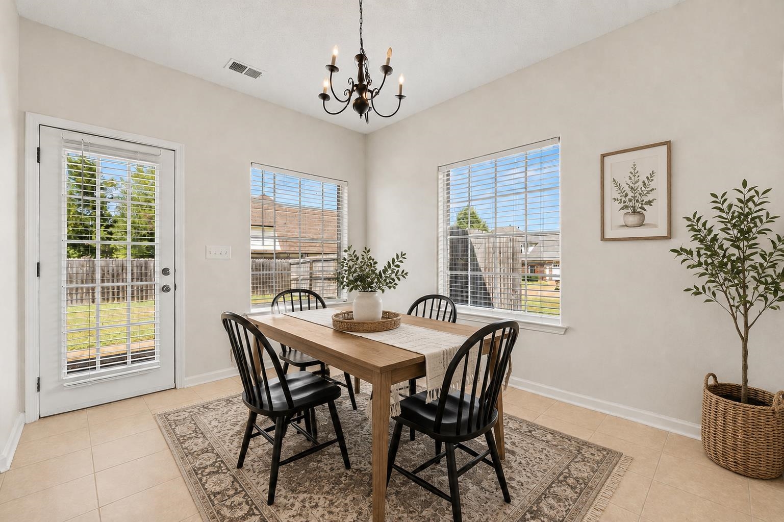 1057 Kentshire Cv Property Photo 10