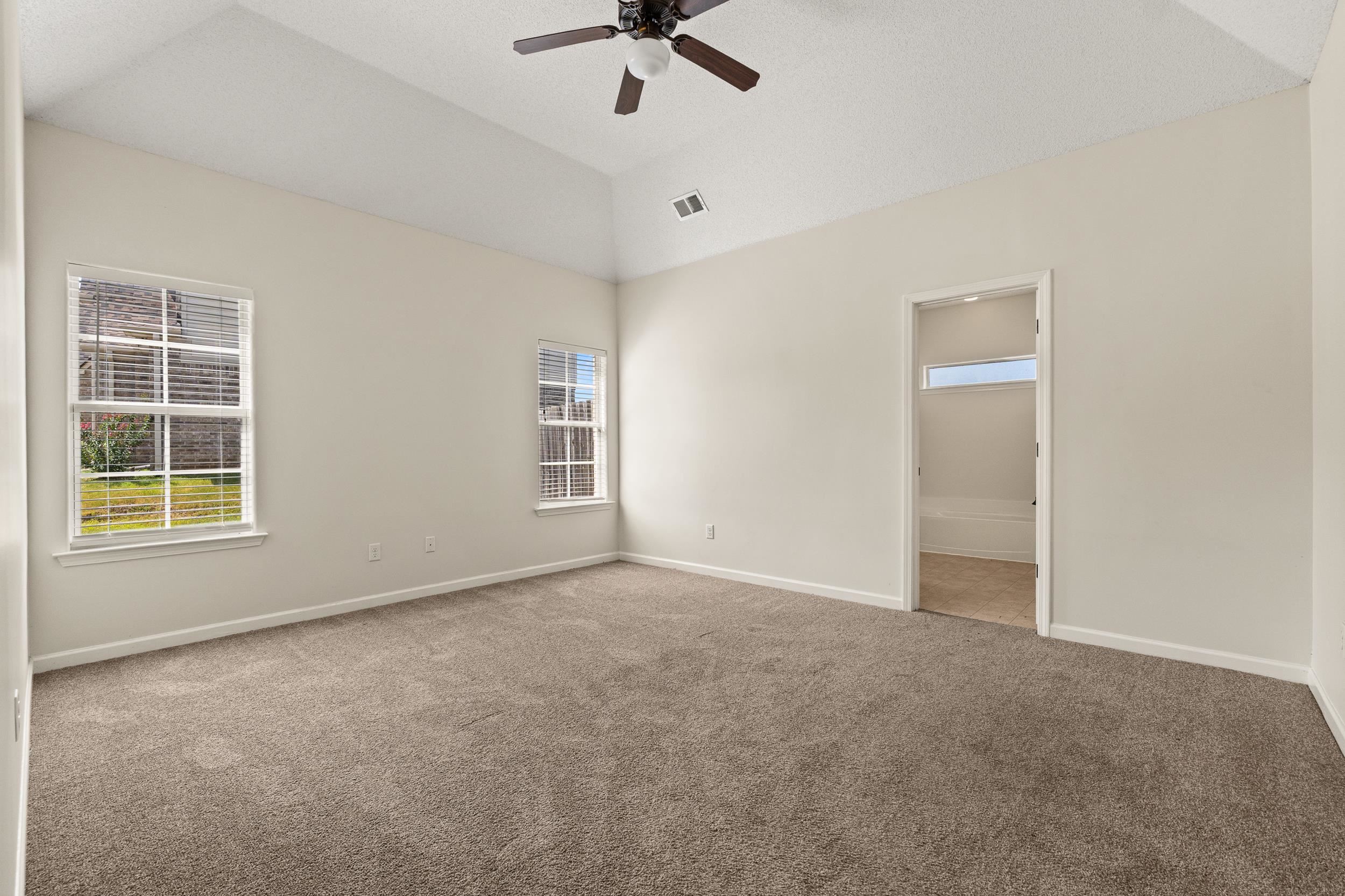 1057 Kentshire Cv Property Photo 27