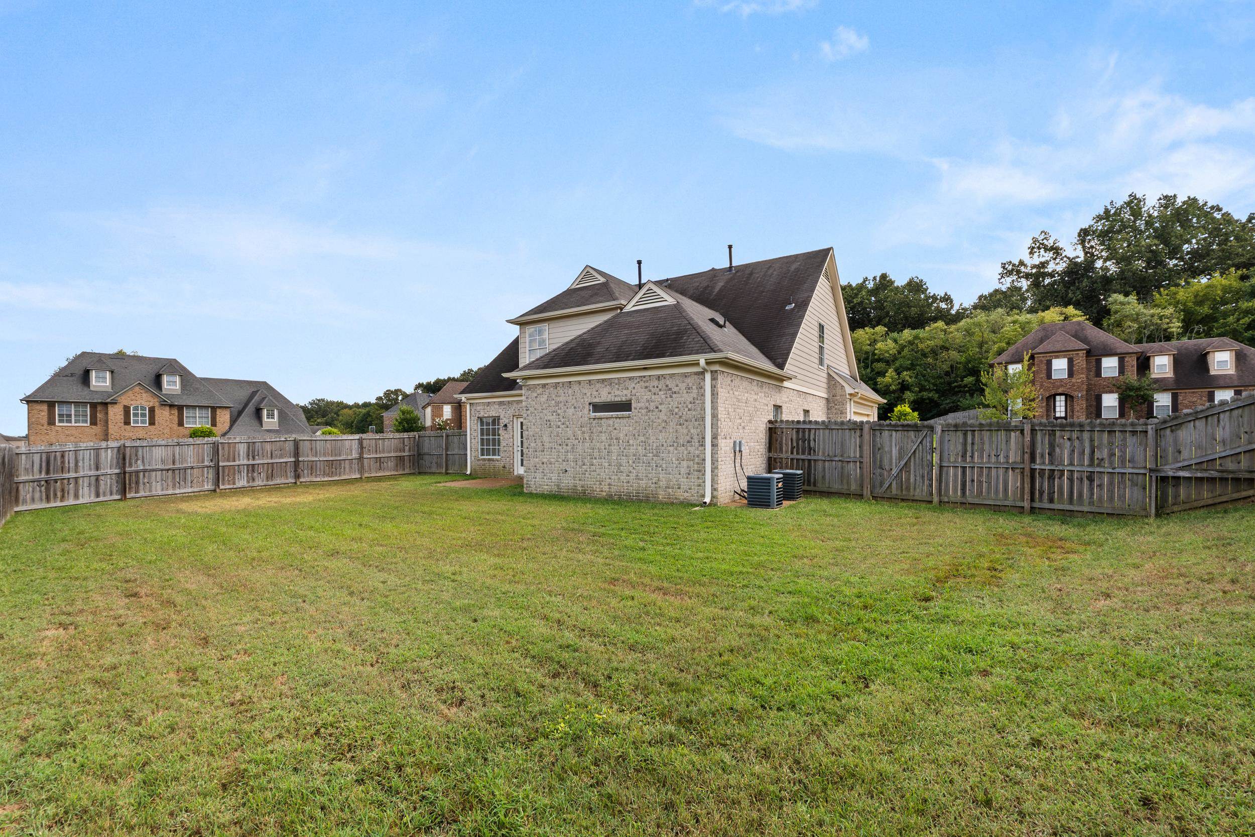 1057 Kentshire Cv Property Photo 31