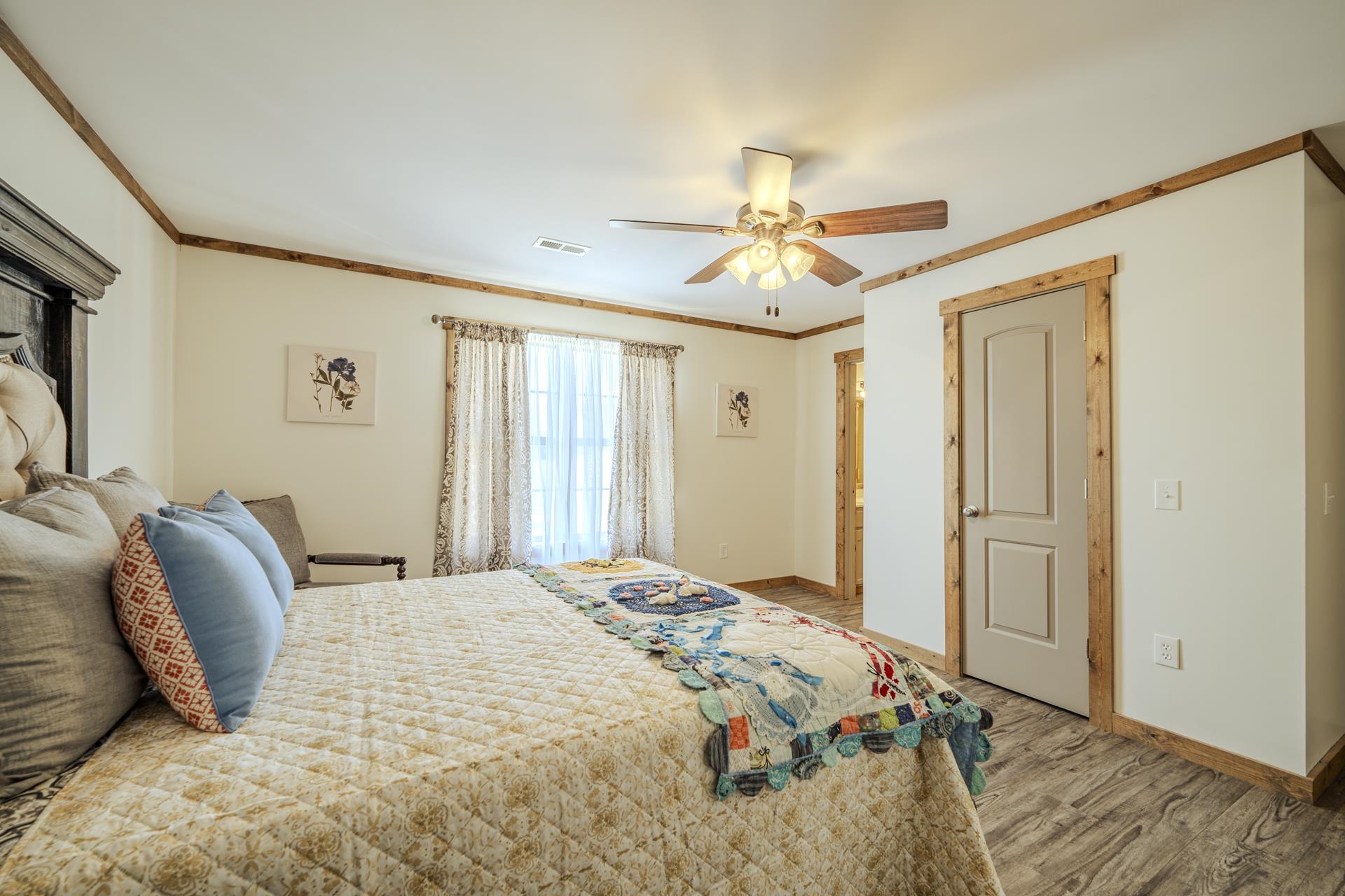 649 Narrows Ln Property Photo 14