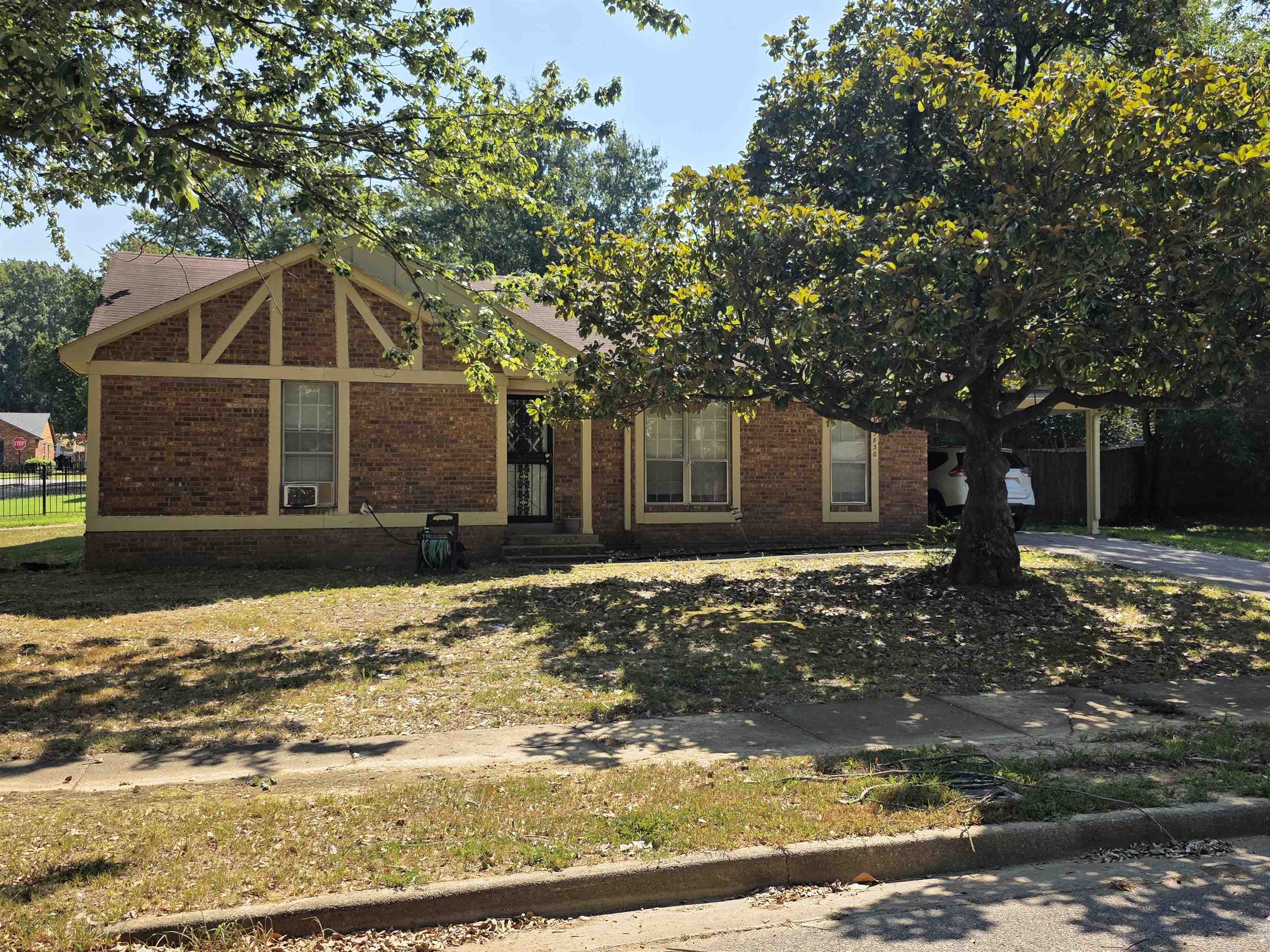 3830 DAGMAR ST Property Photo 1