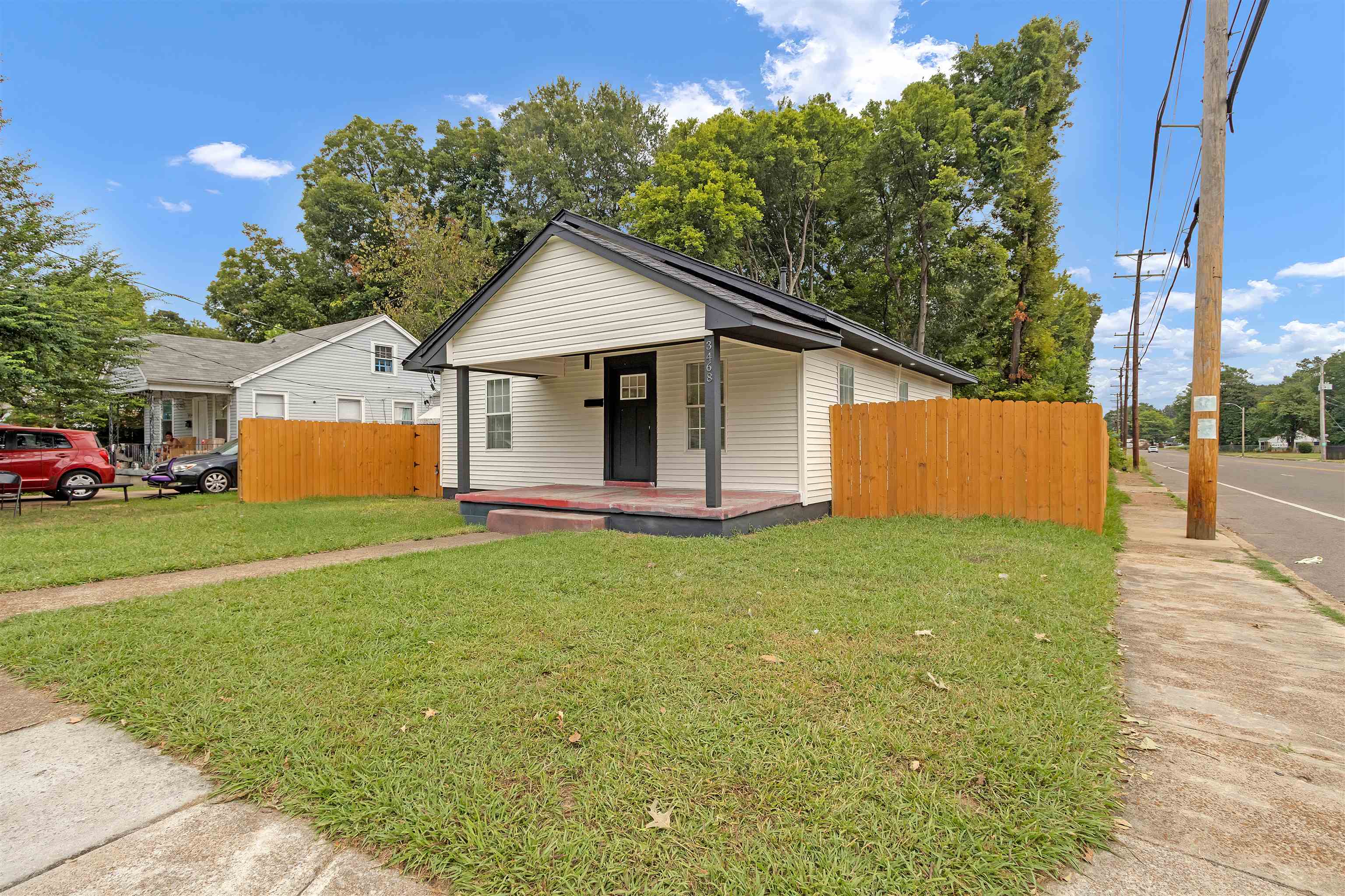 3468 MAYFLOWER AVE Property Photo 1