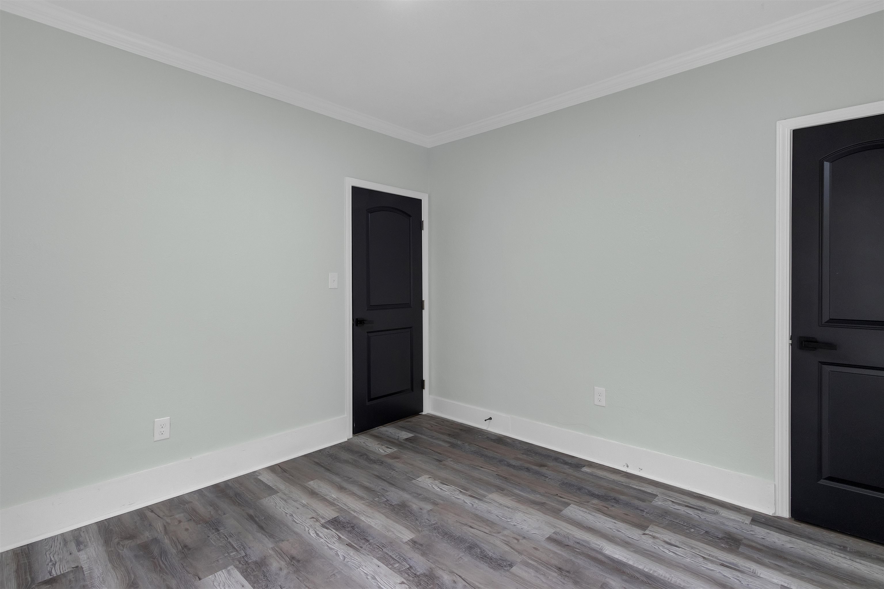 3468 Mayflower Ave Property Photo 8