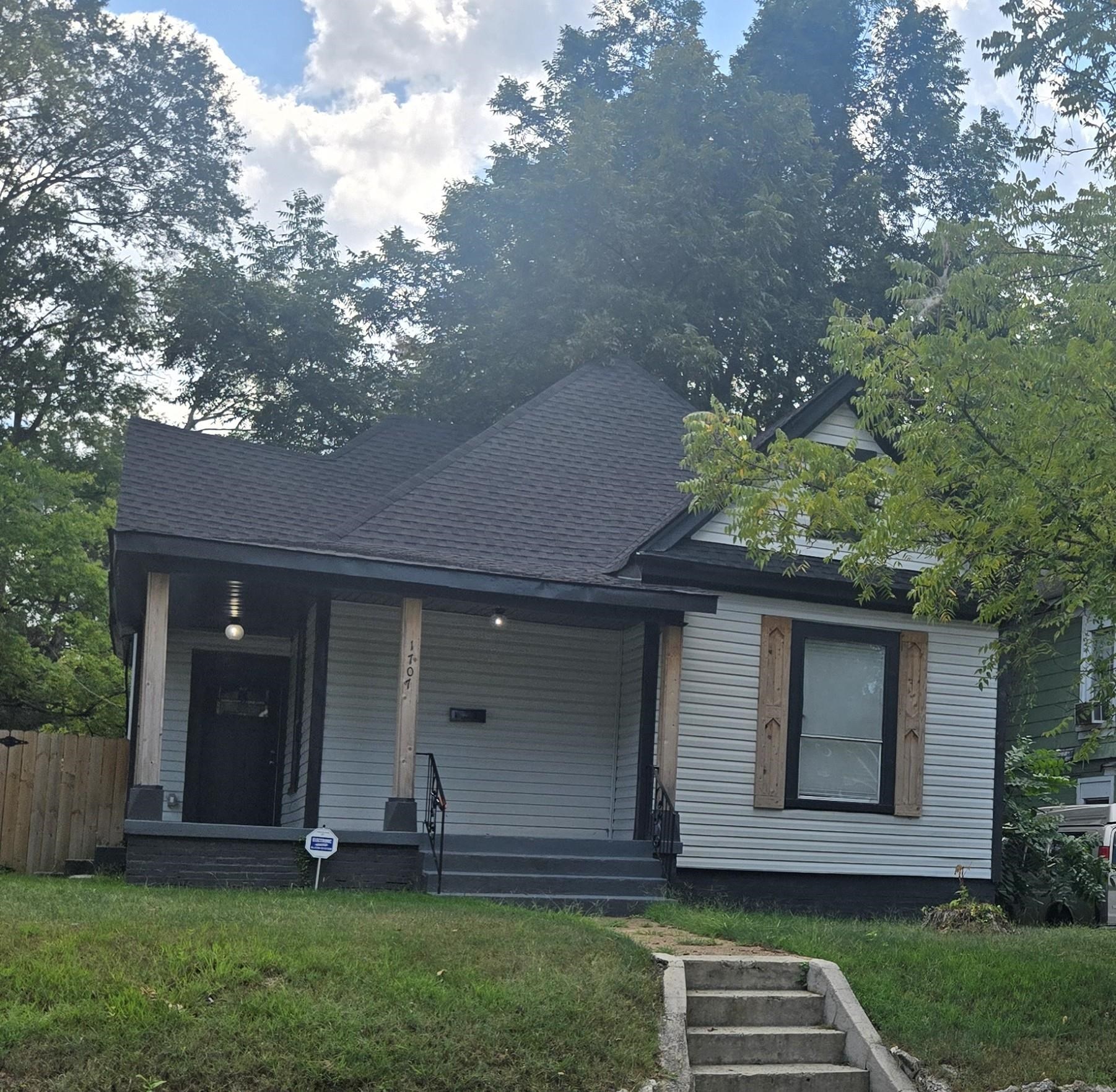1707 NELSON AVE Property Photo 1