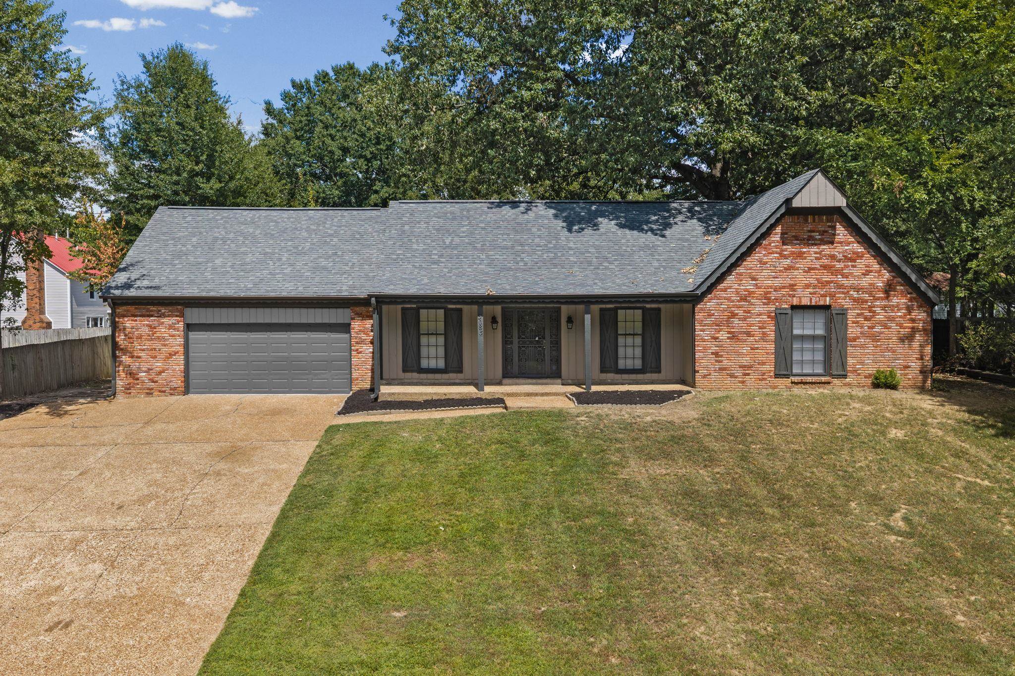 3085 Circle Gate Dr Property Photo 1