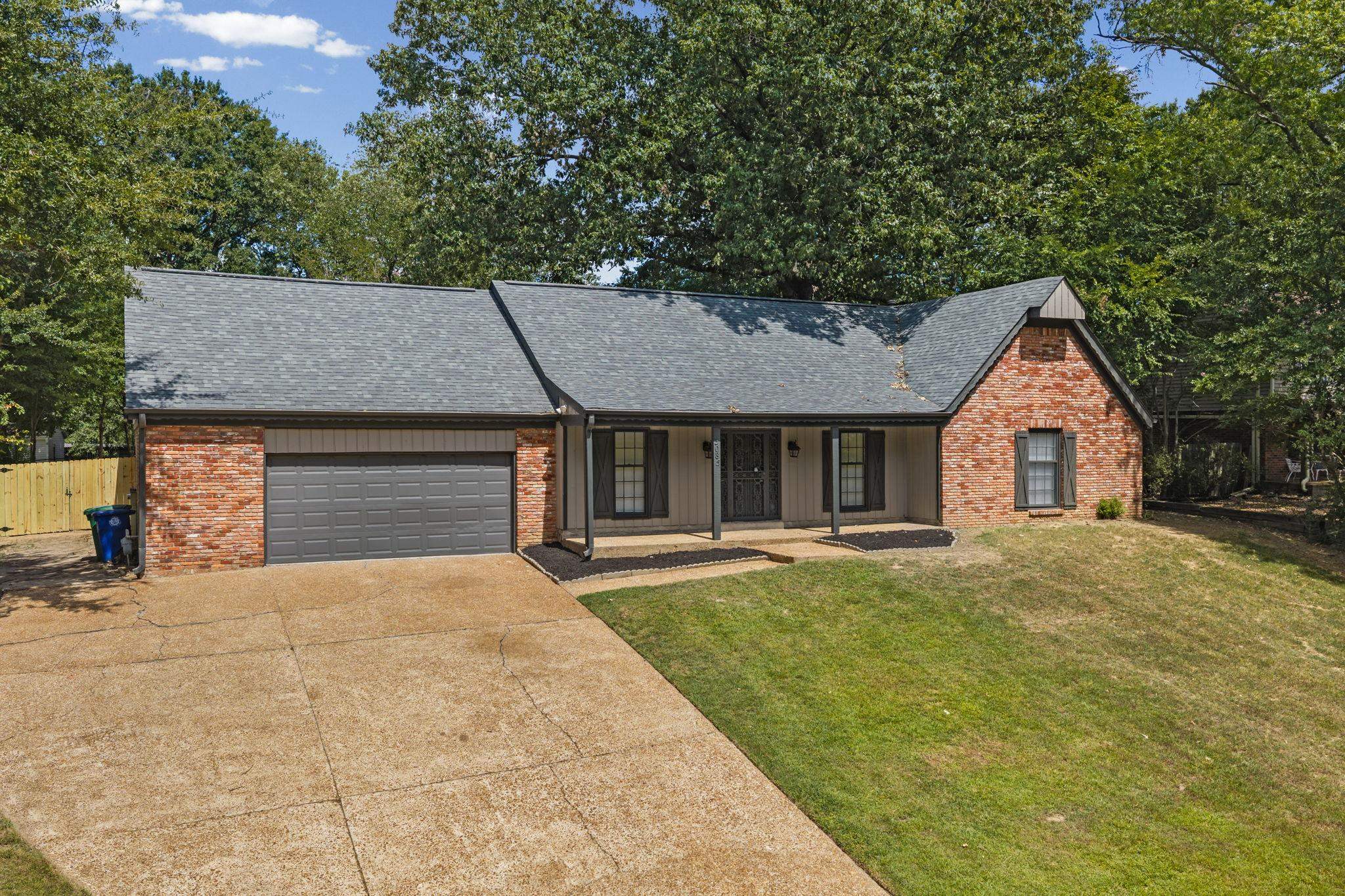 3085 Circle Gate Dr Property Photo 2