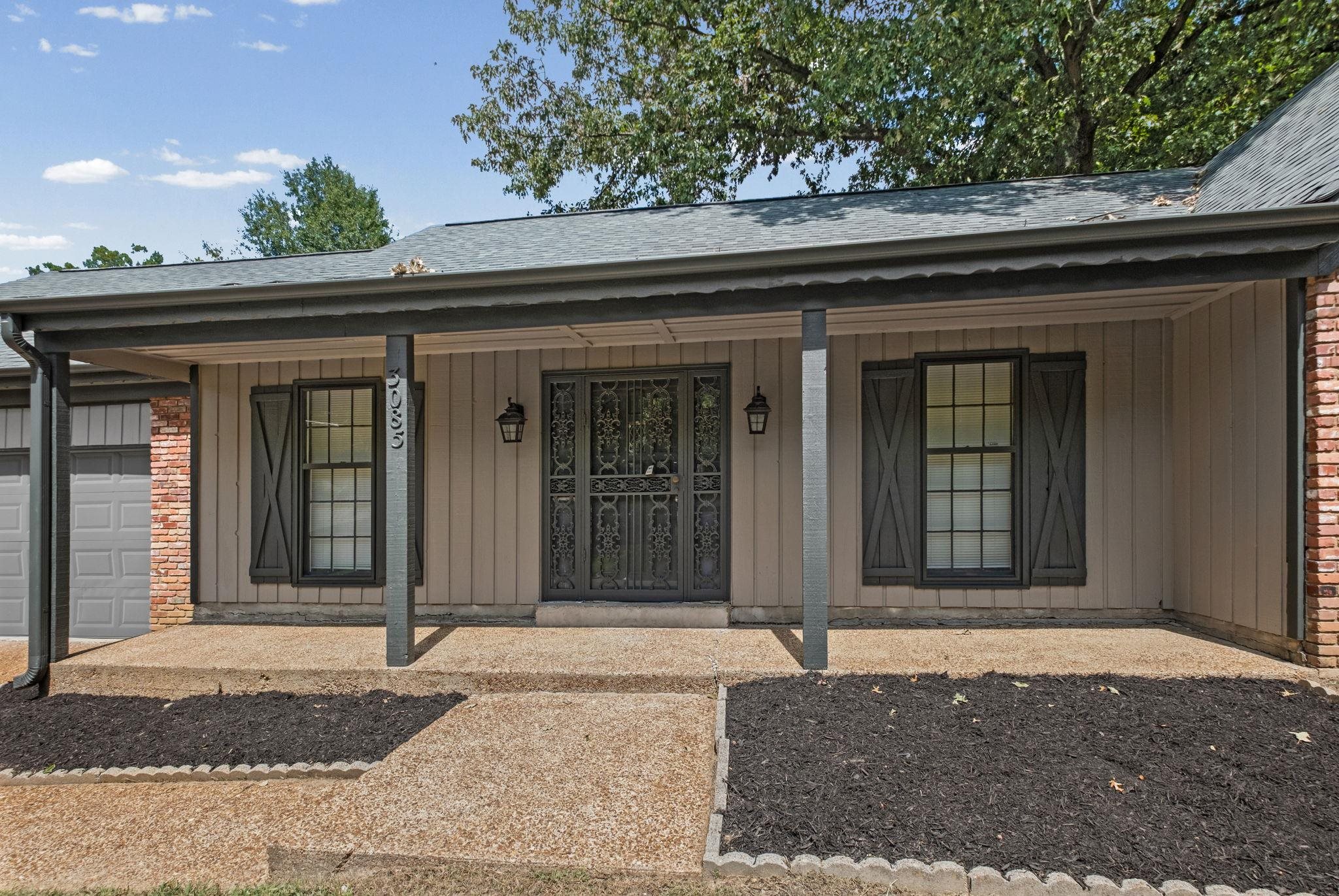 3085 Circle Gate Dr Property Photo 4