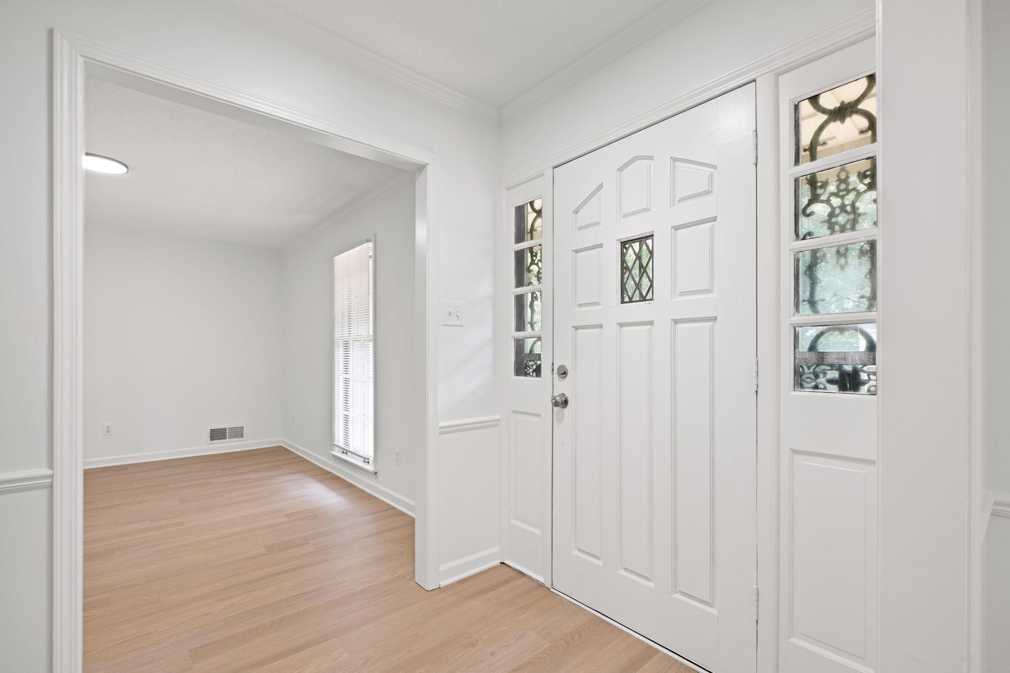 3085 Circle Gate Dr Property Photo 5
