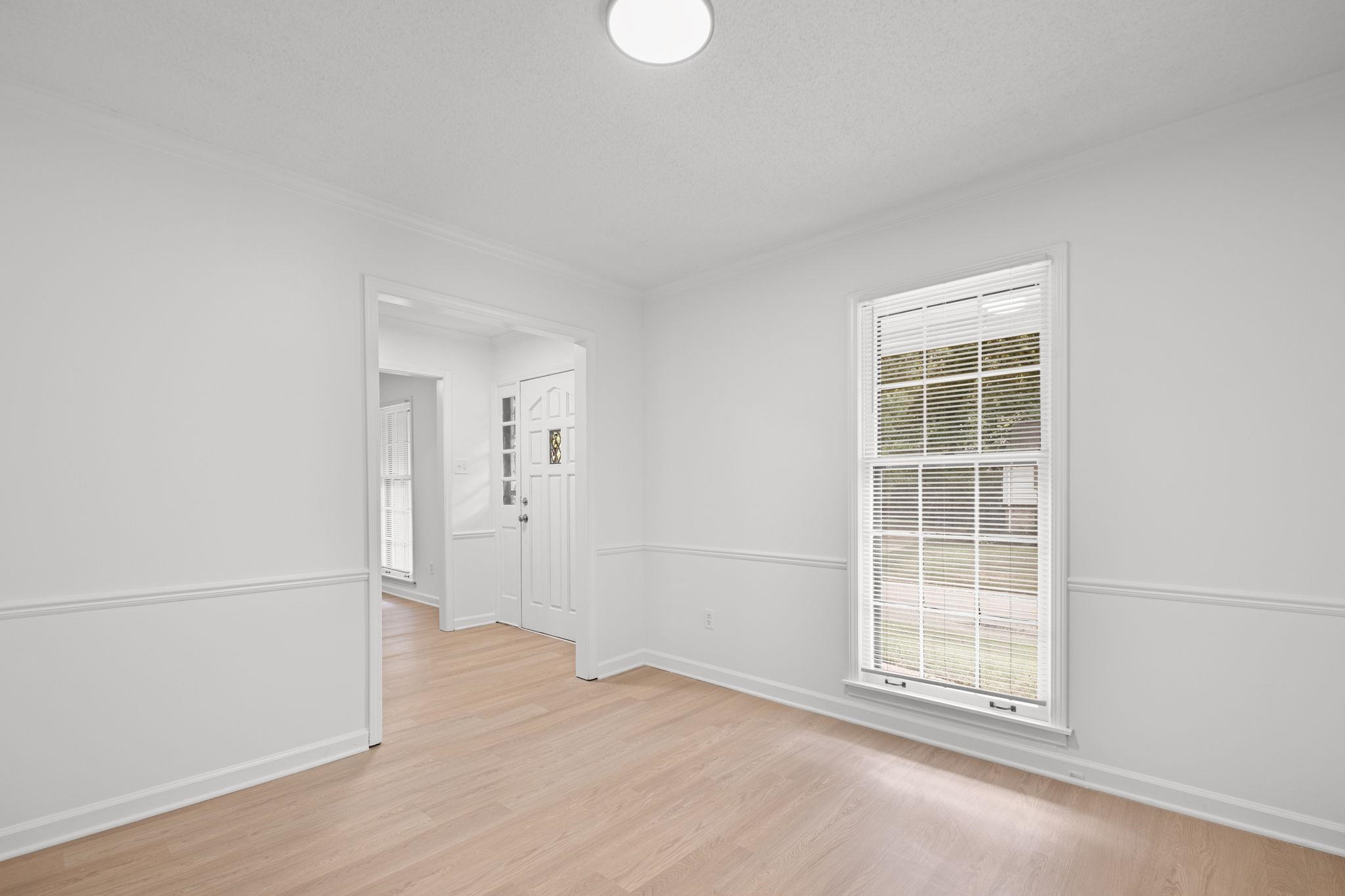 3085 Circle Gate Dr Property Photo 8
