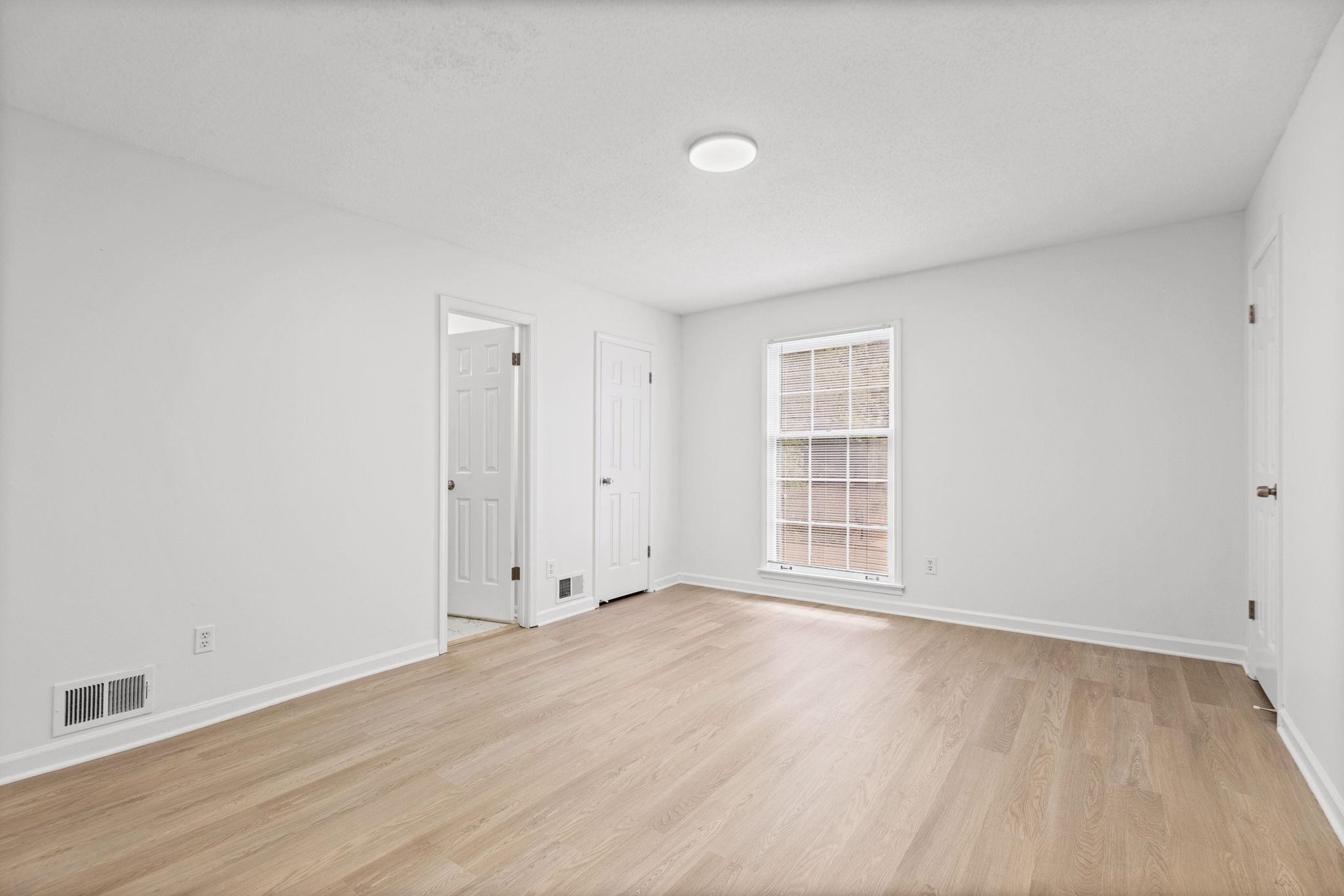 3085 Circle Gate Dr Property Photo 18