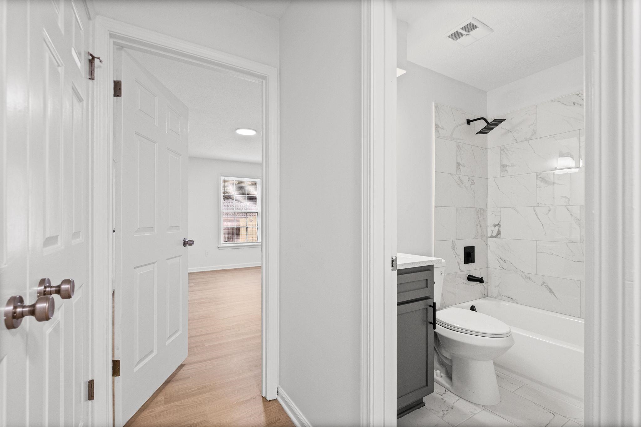 3085 Circle Gate Dr Property Photo 22