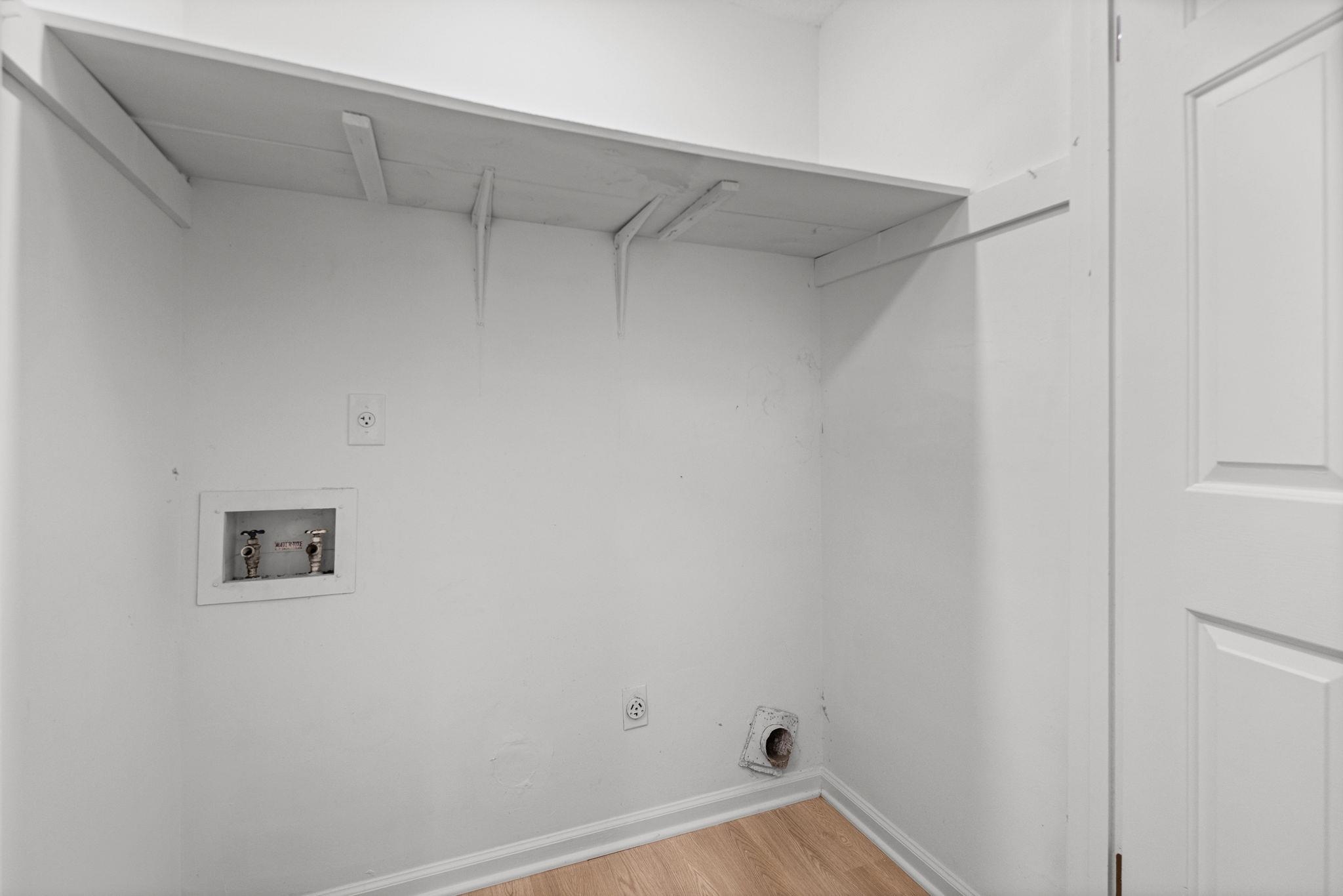 3085 Circle Gate Dr Property Photo 25