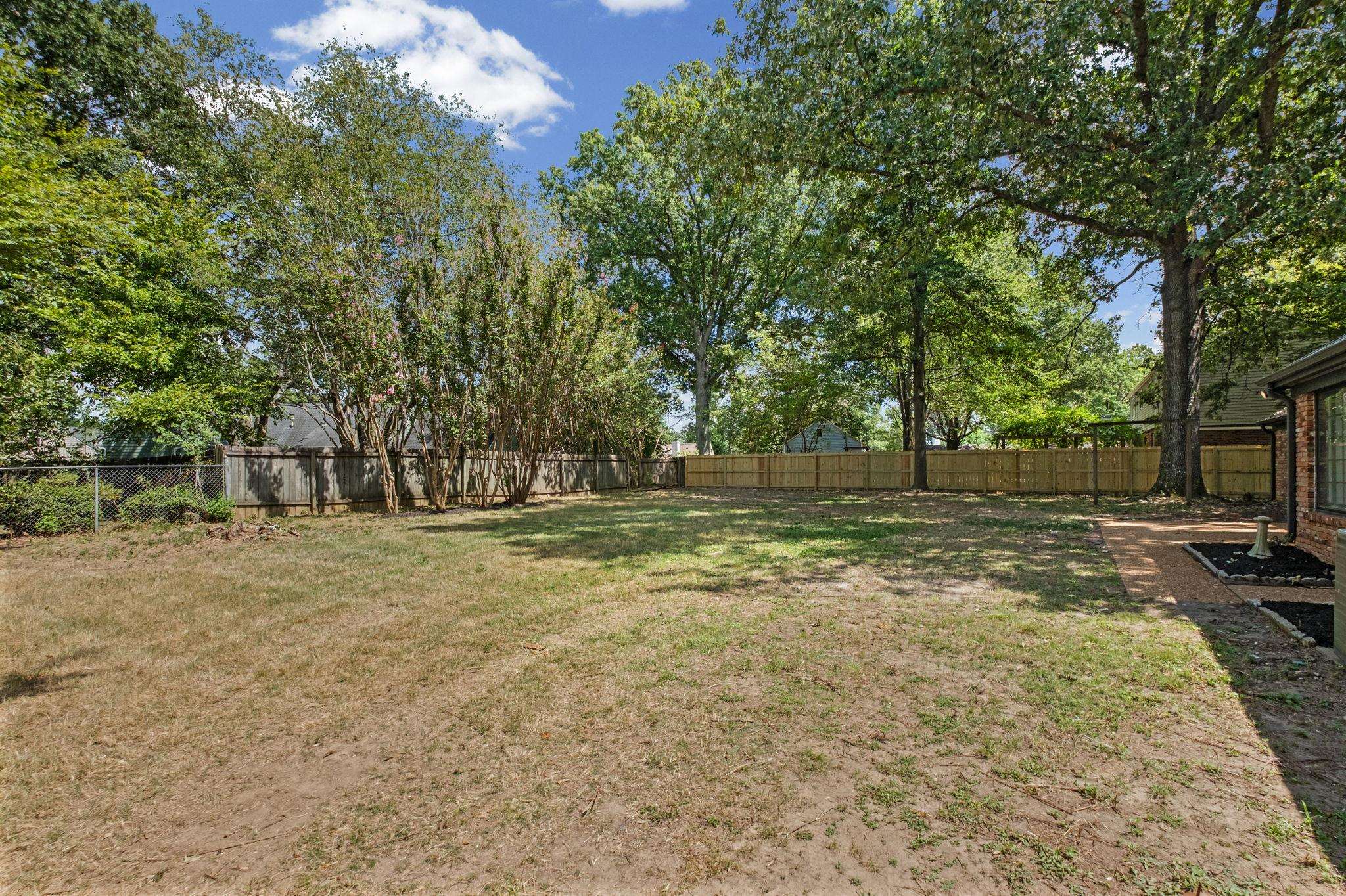 3085 Circle Gate Dr Property Photo 27