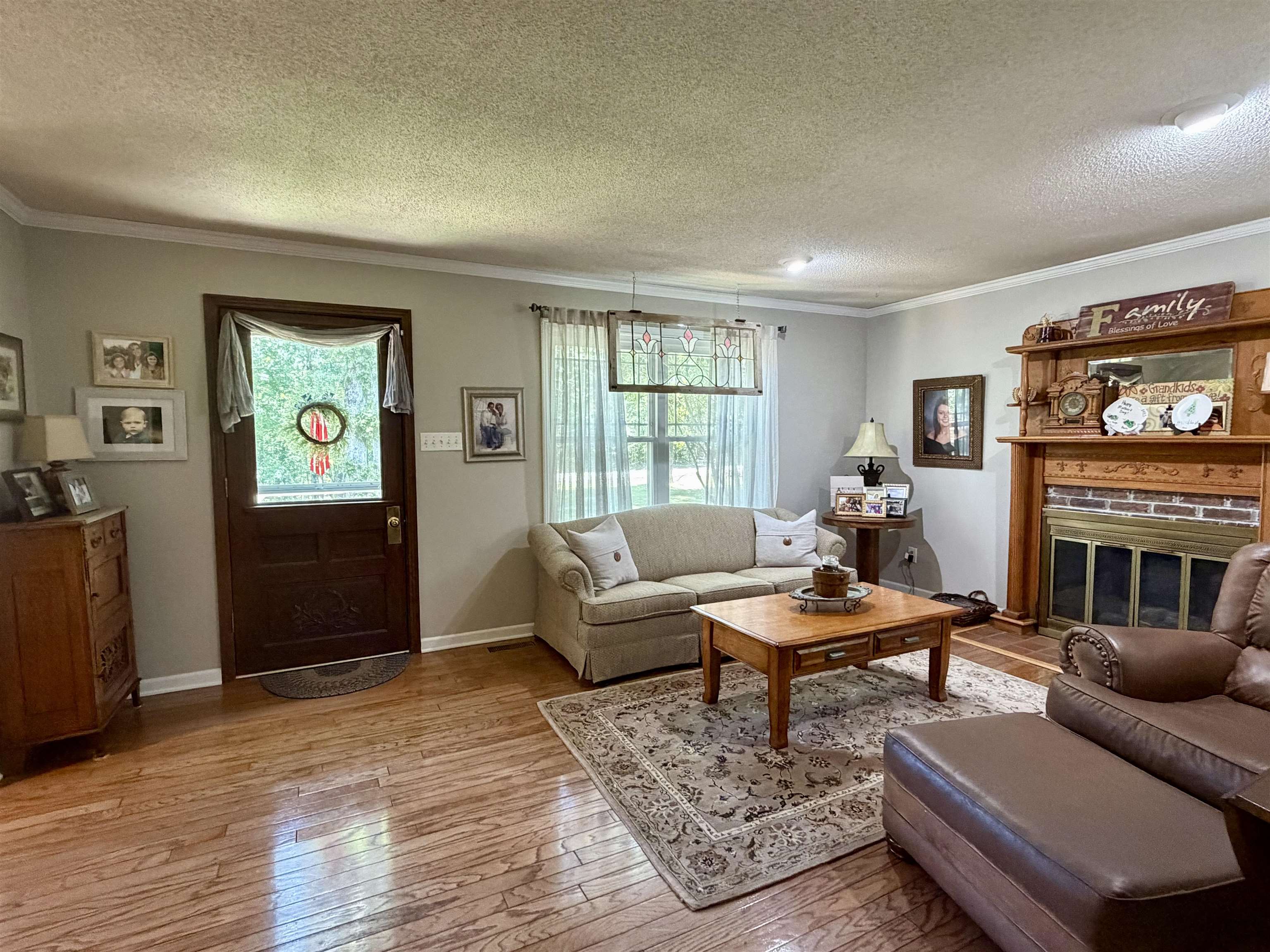 835 Twin View Cir Property Photo 4