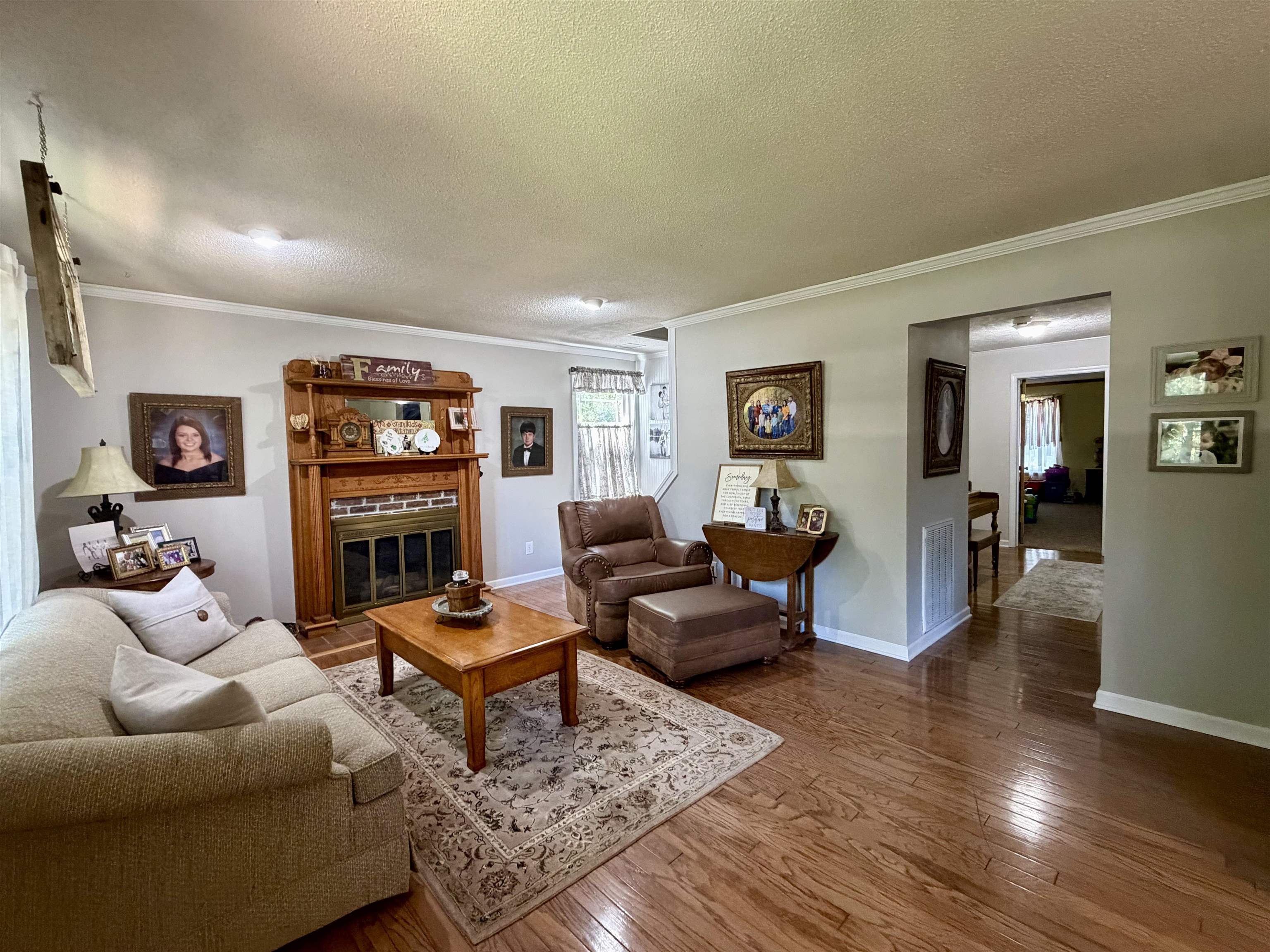 835 Twin View Cir Property Photo 5