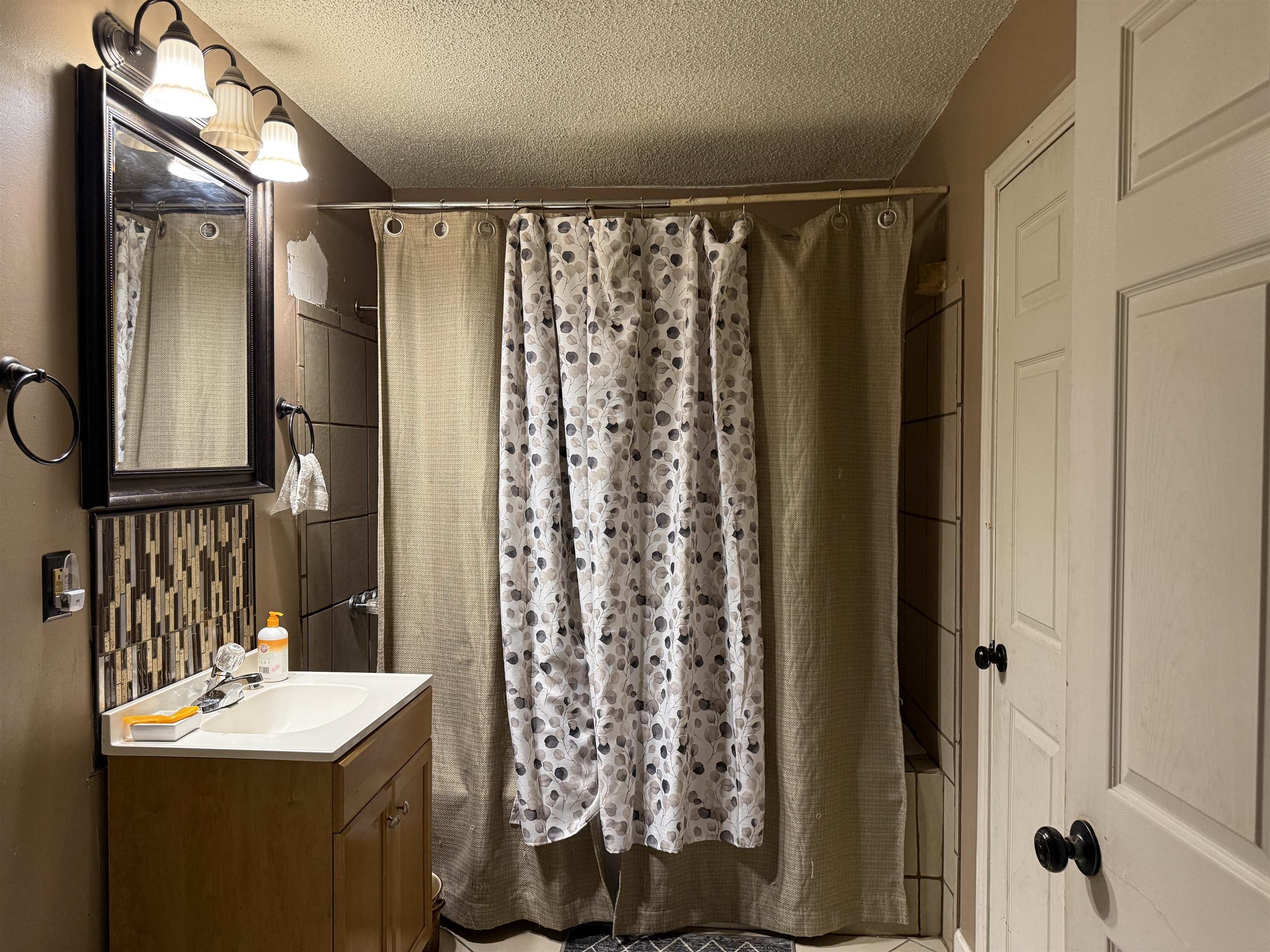 1459 Hamilton St Property Photo 4