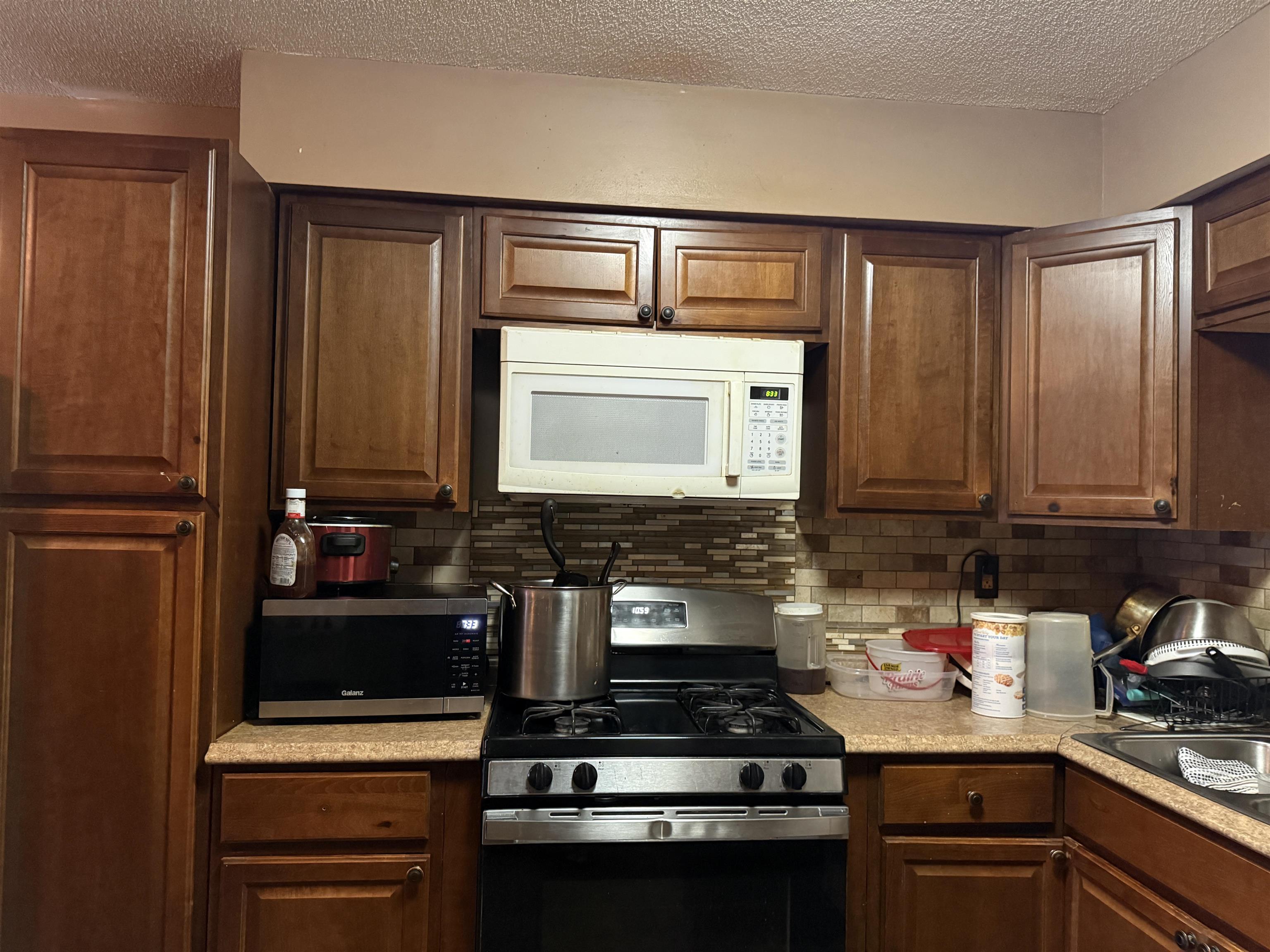 1459 Hamilton St Property Photo 10