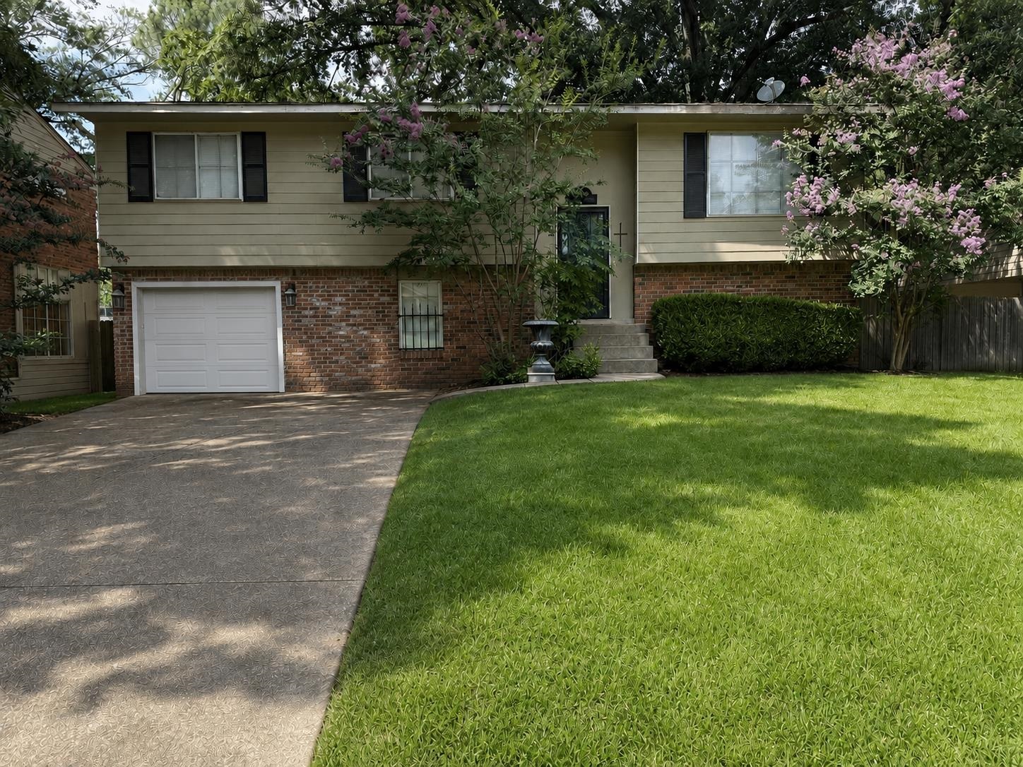 4184 Lansford Dr Property Photo 1