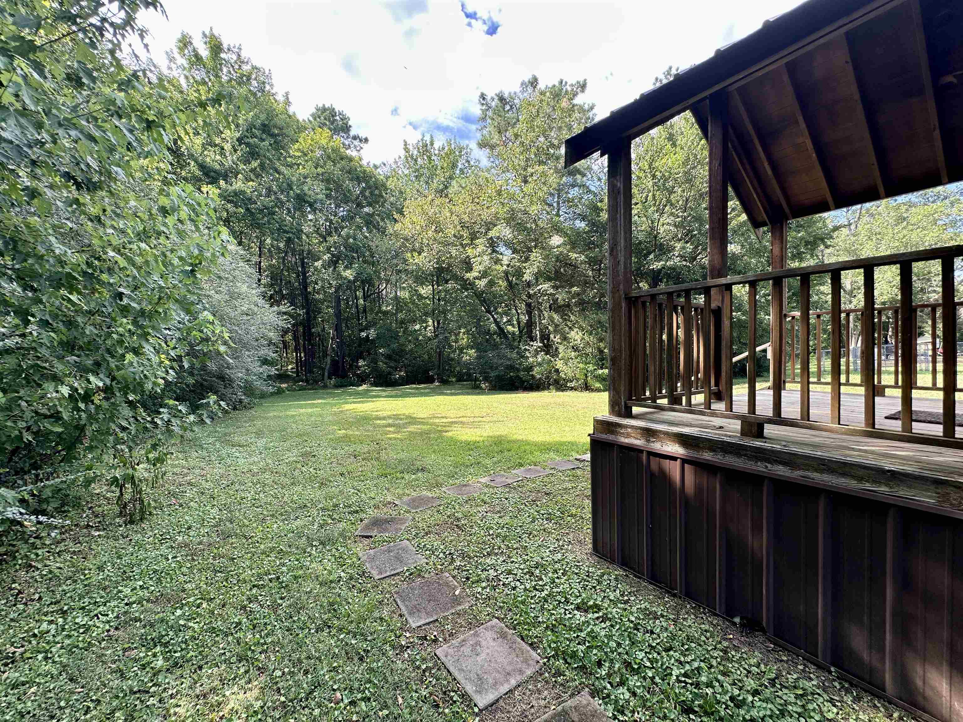 5735 Railroad St Property Photo 15